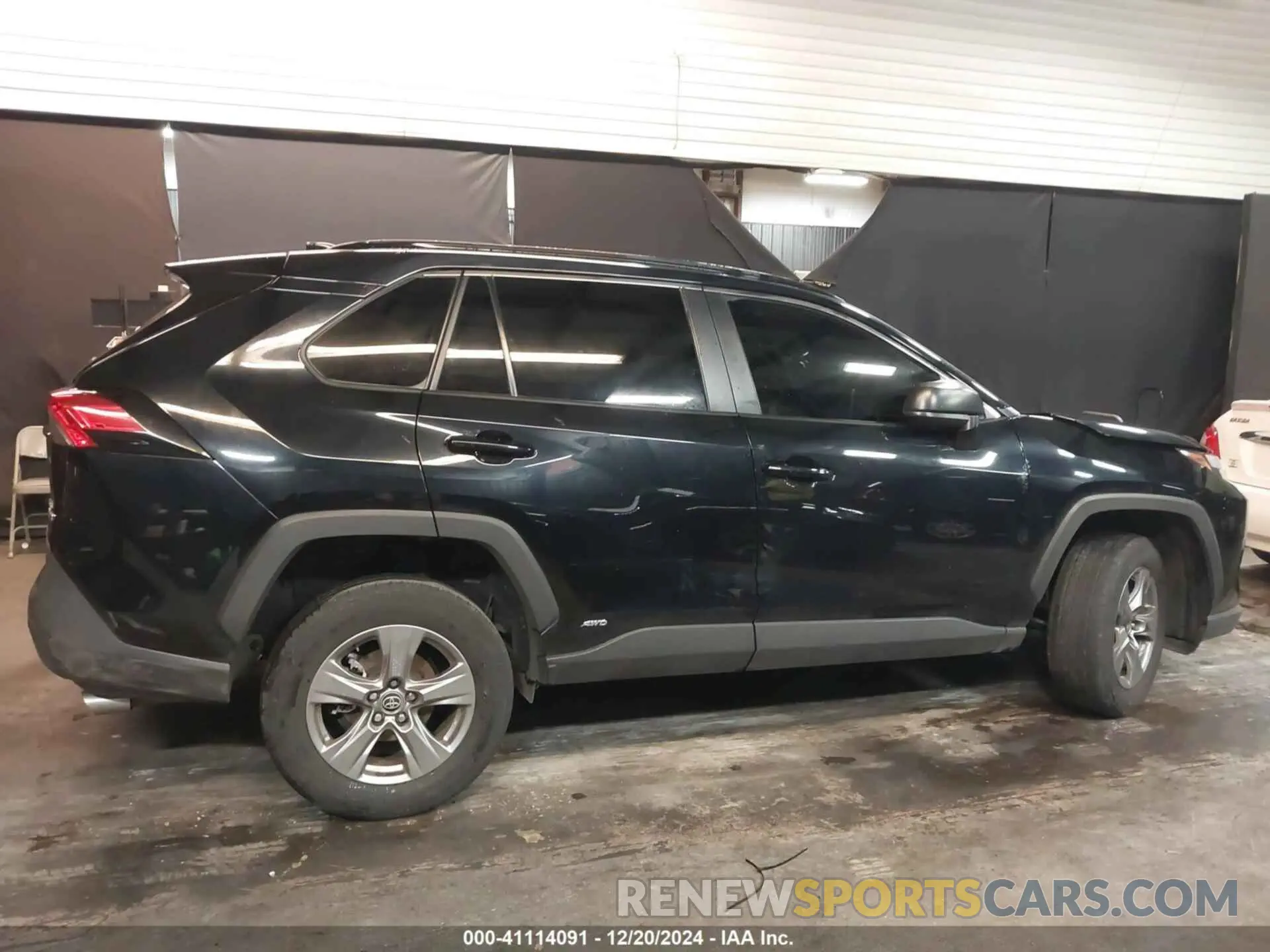 14 fotografías del automóvil dañado JTMLWRFVXPD571727 TOYOTA RAV4 HYBRID 2023