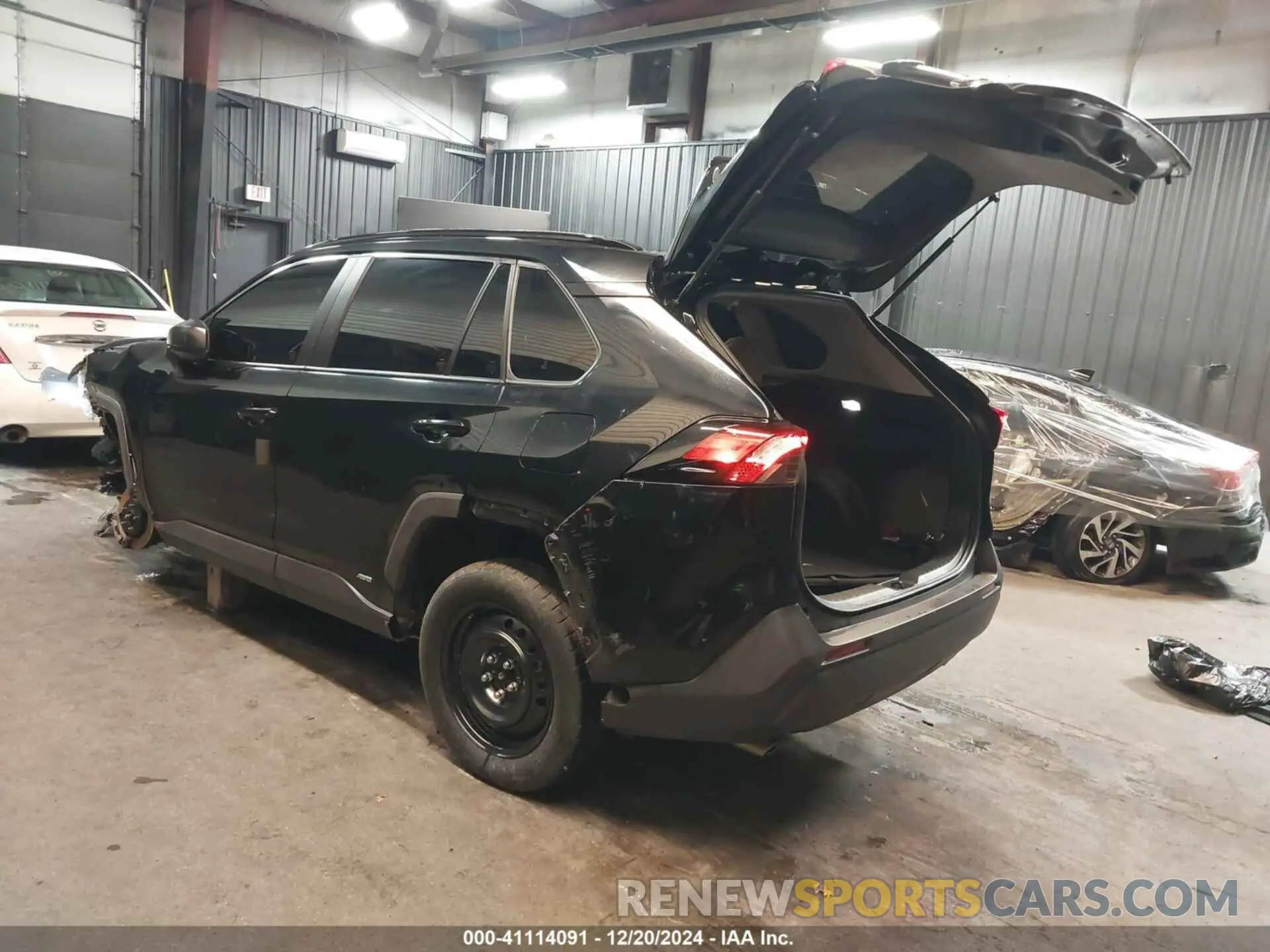 3 fotografías del automóvil dañado JTMLWRFVXPD571727 TOYOTA RAV4 HYBRID 2023