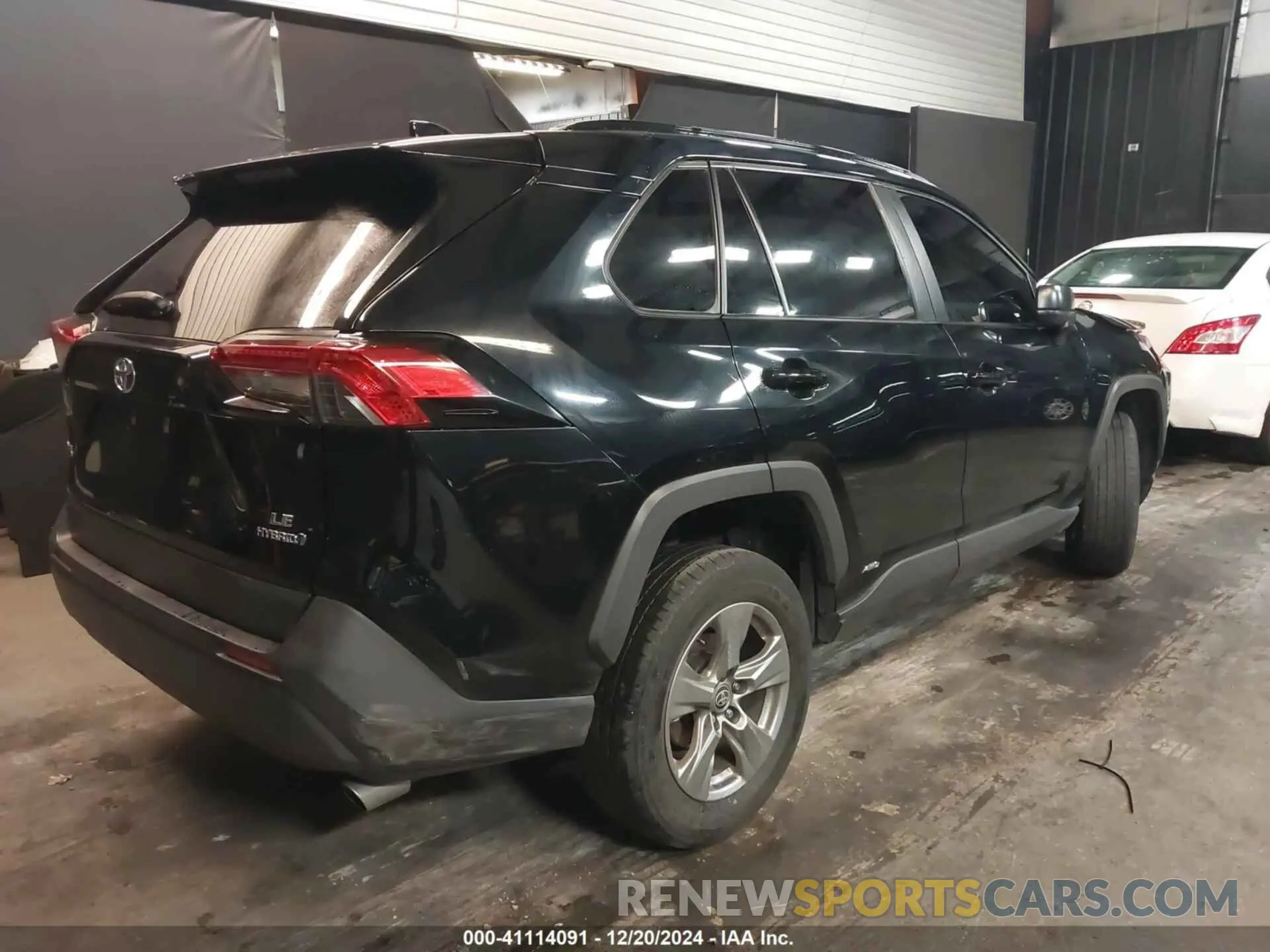 4 fotografías del automóvil dañado JTMLWRFVXPD571727 TOYOTA RAV4 HYBRID 2023