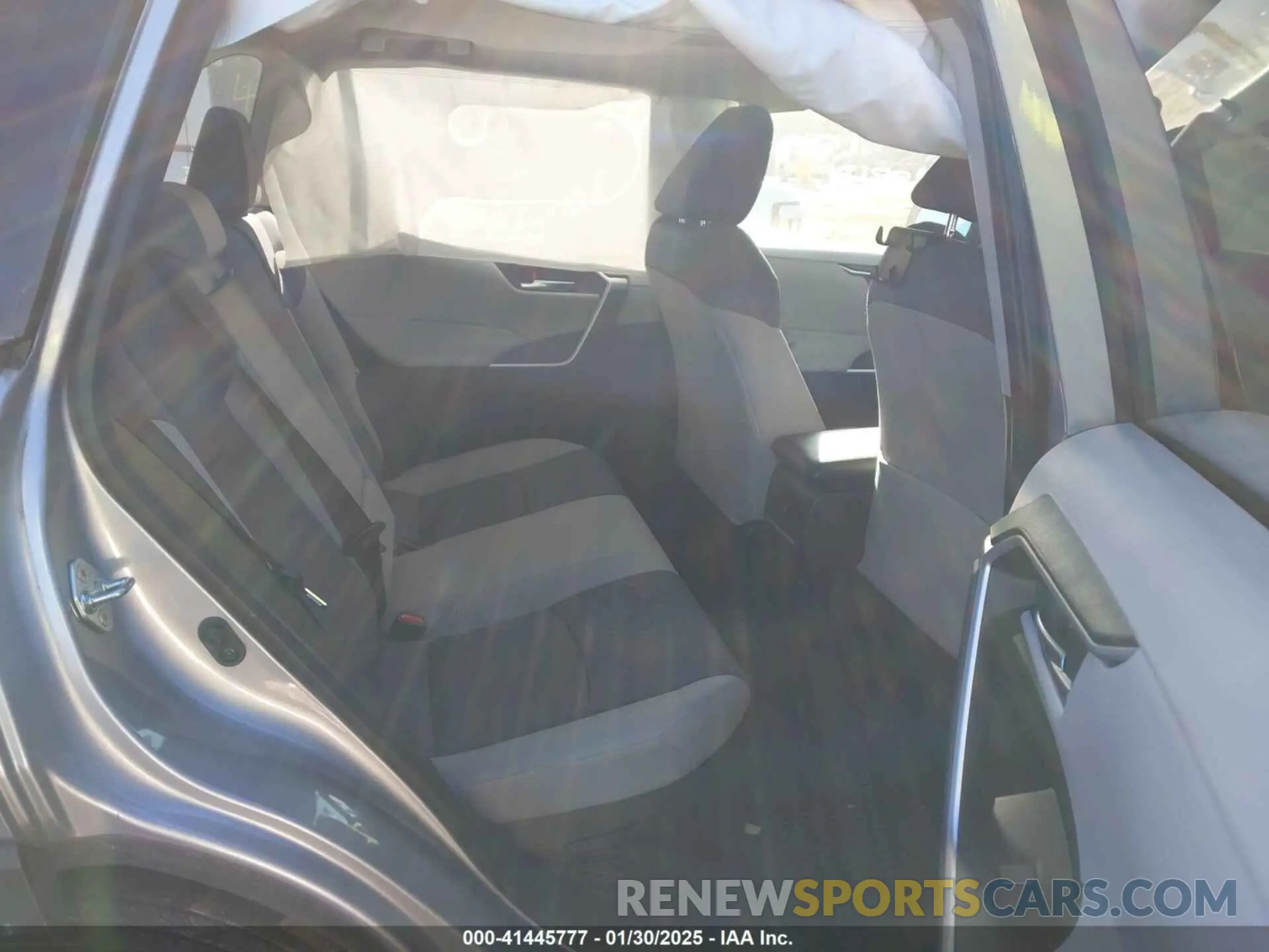8 fotografías del automóvil dañado JTMRWRFV2PD185054 TOYOTA RAV4 HYBRID 2023