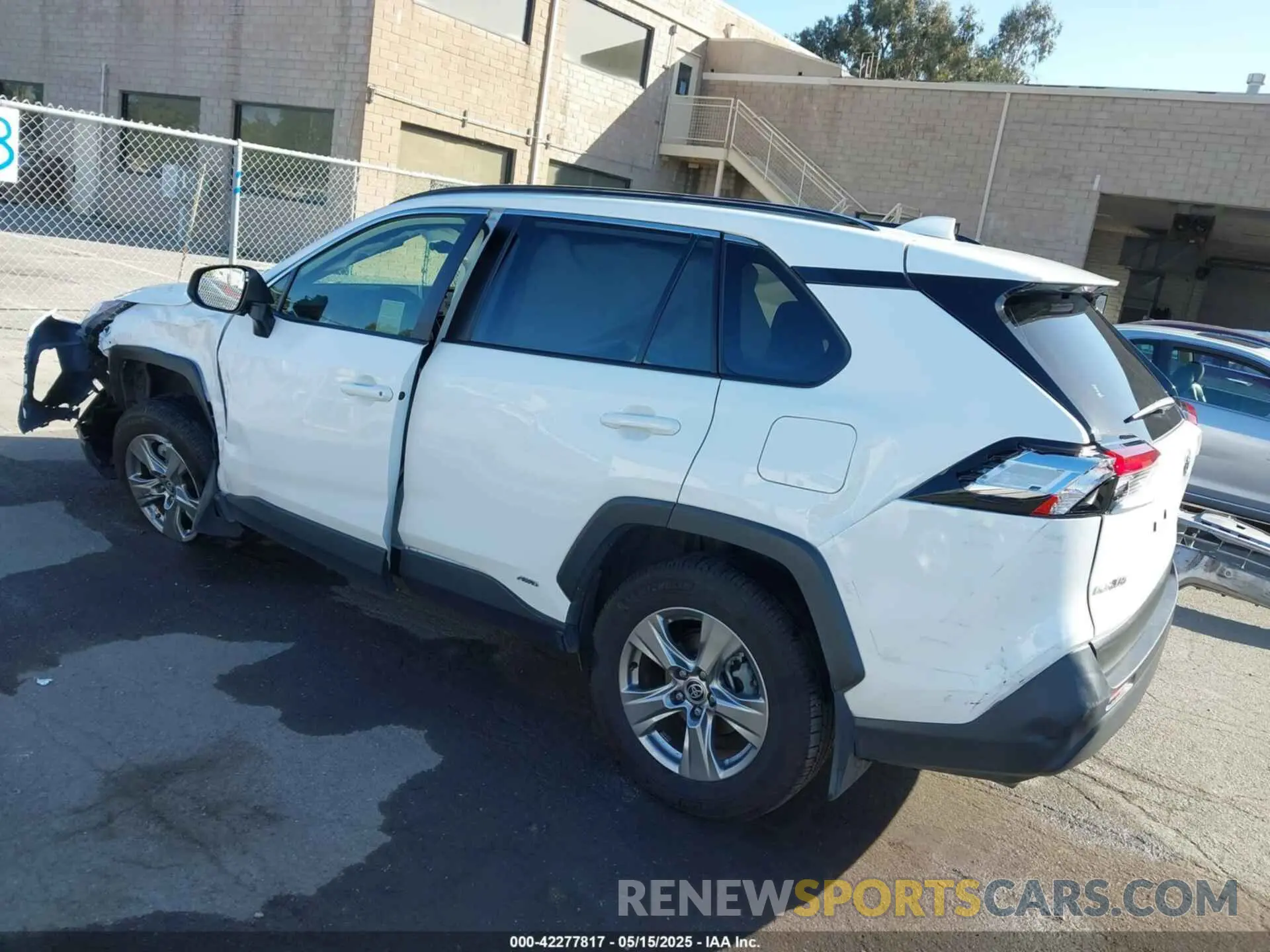 3 fotografías del automóvil dañado JTMRWRFV3PD206493 TOYOTA RAV4 HYBRID 2023