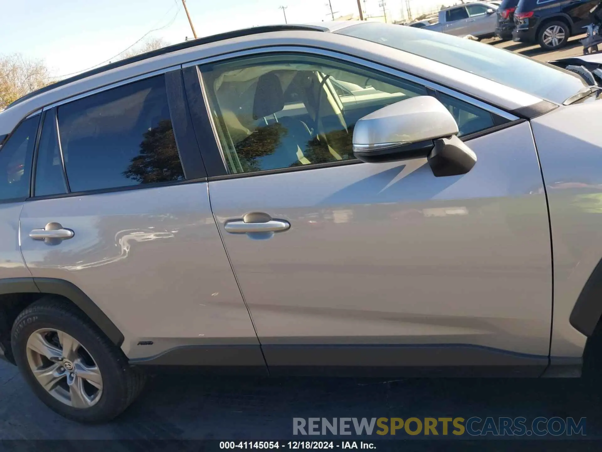 13 fotografías del automóvil dañado JTMRWRFV4PD206275 TOYOTA RAV4 HYBRID 2023
