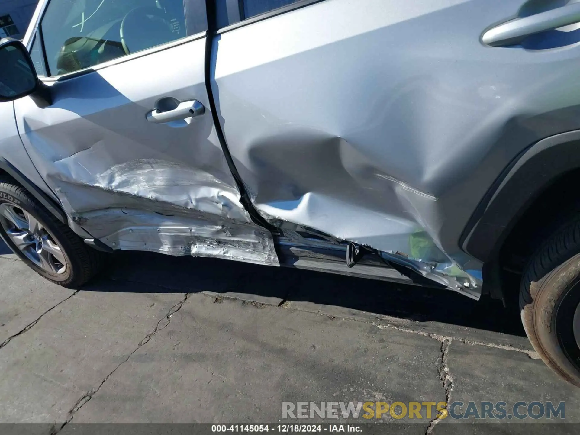 17 fotografías del automóvil dañado JTMRWRFV4PD206275 TOYOTA RAV4 HYBRID 2023
