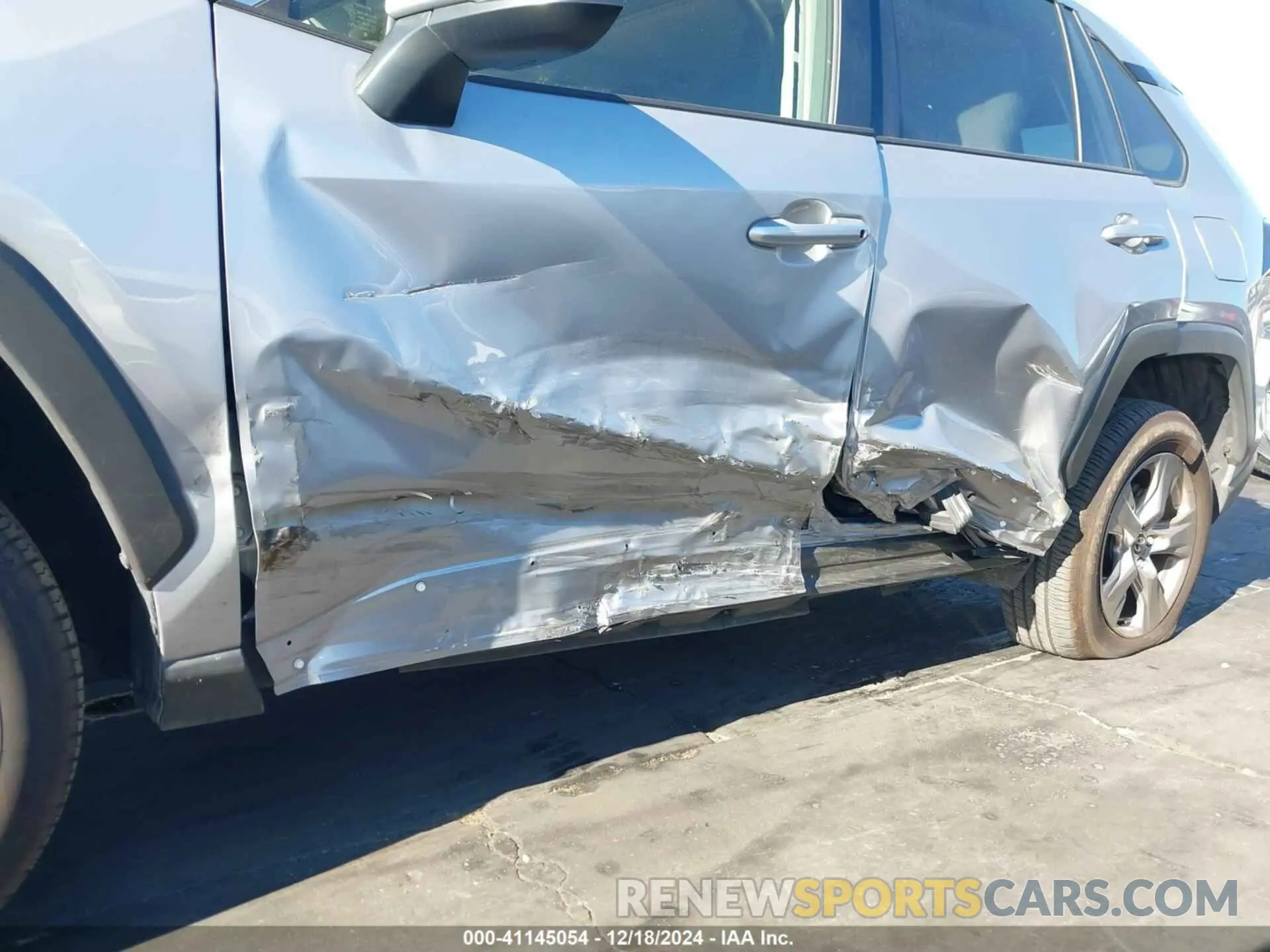 6 fotografías del automóvil dañado JTMRWRFV4PD206275 TOYOTA RAV4 HYBRID 2023