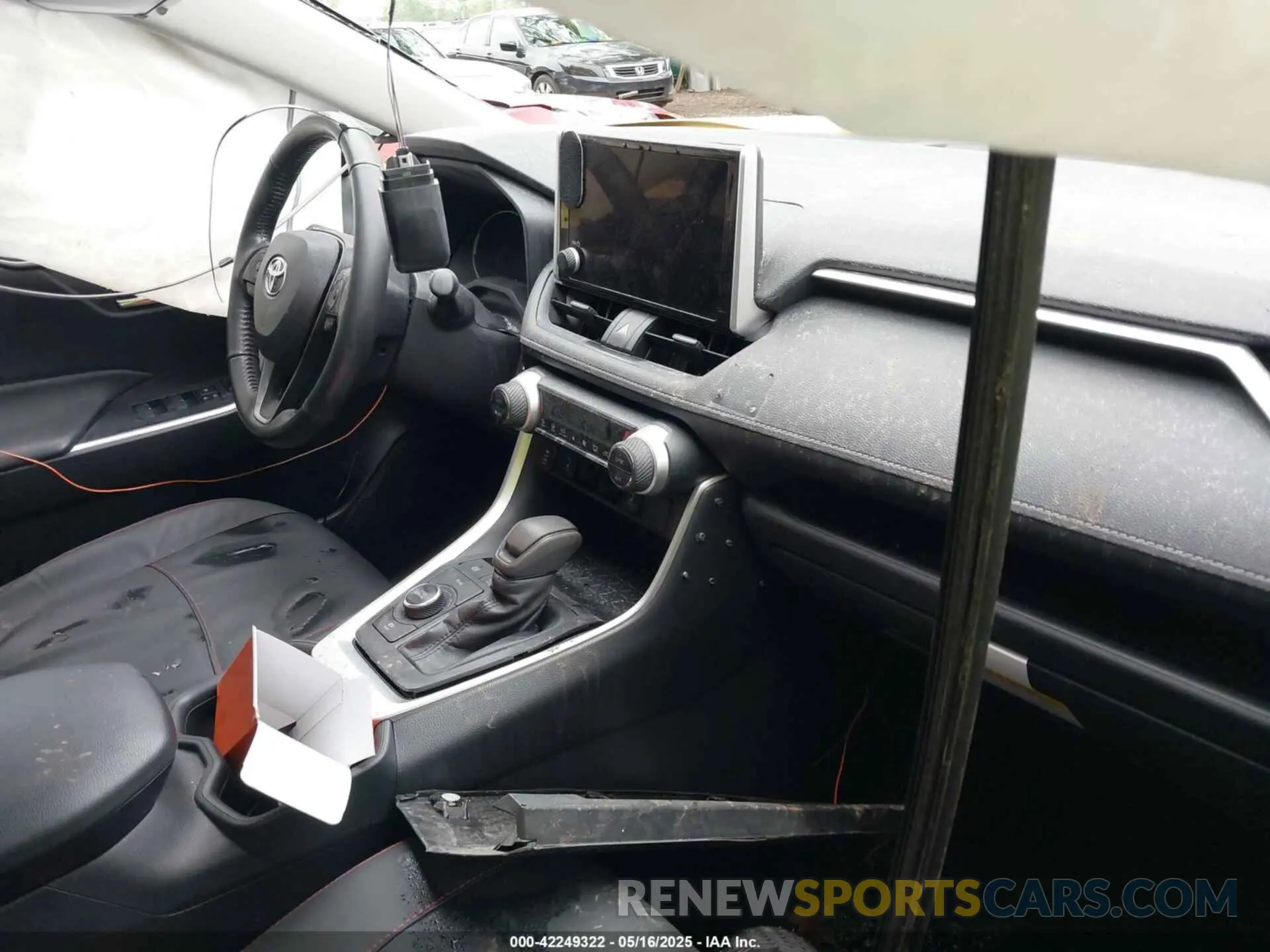5 fotografías del automóvil dañado JTMRWRFVXPJ057386 TOYOTA RAV4 HYBRID 2023