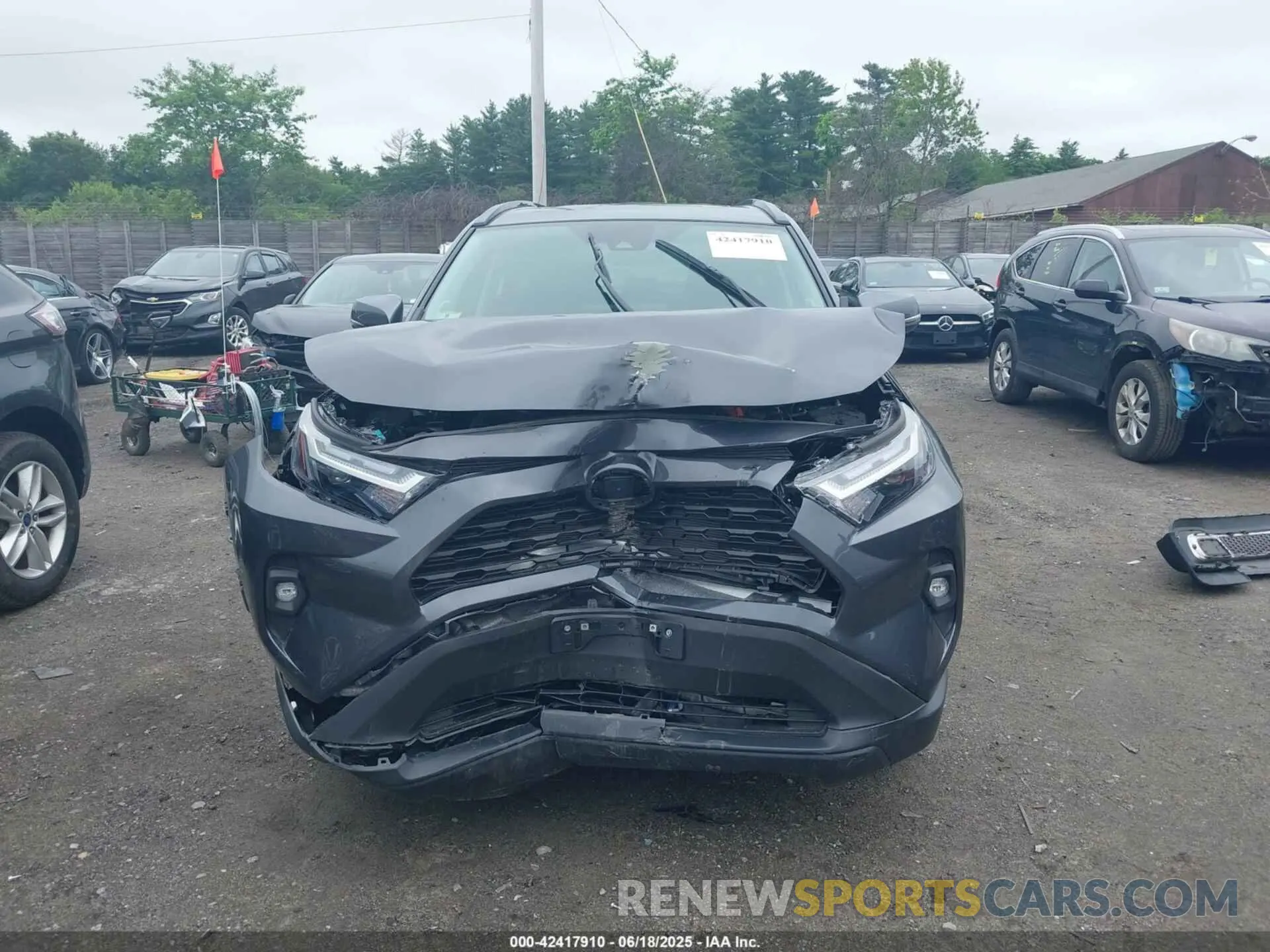 11 fotografías del automóvil dañado 2T3B6RFV1RW077600 TOYOTA RAV4 HYBRID 2024