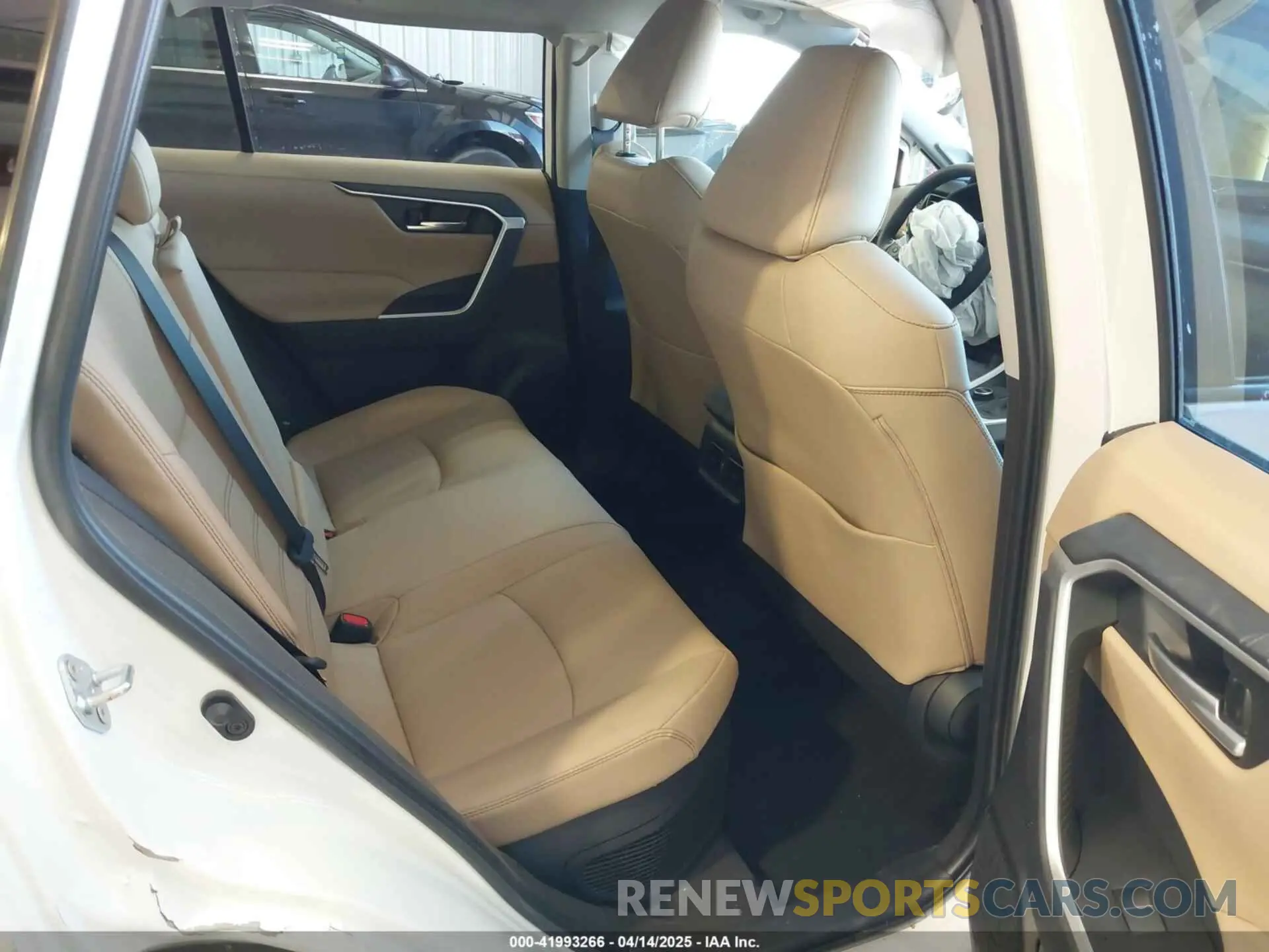 8 fotografías del automóvil dañado 2T3B6RFV5RW081035 TOYOTA RAV4 HYBRID 2024