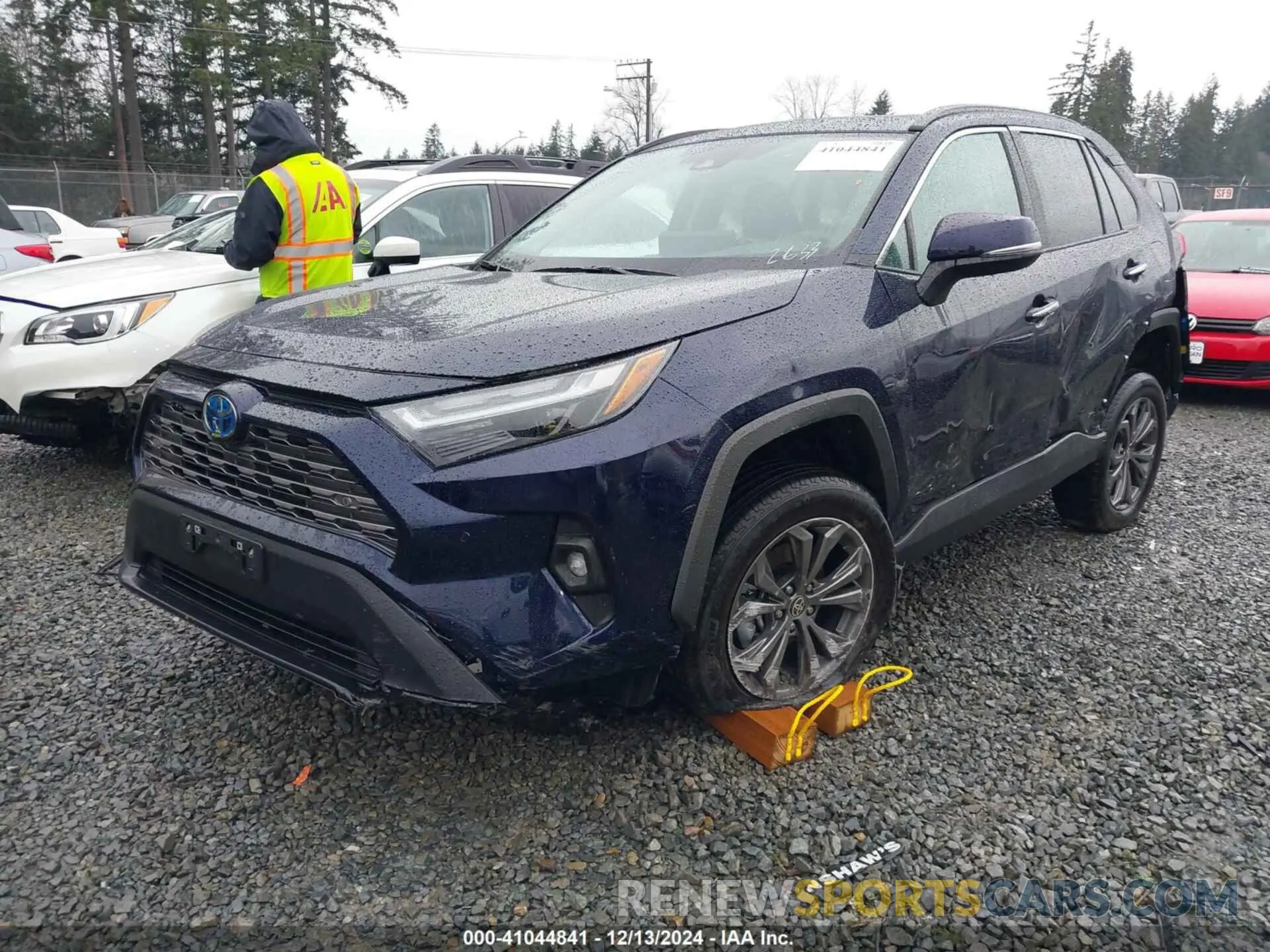 2 fotografías del automóvil dañado 2T3D6RFV1RW072633 TOYOTA RAV4 HYBRID 2024