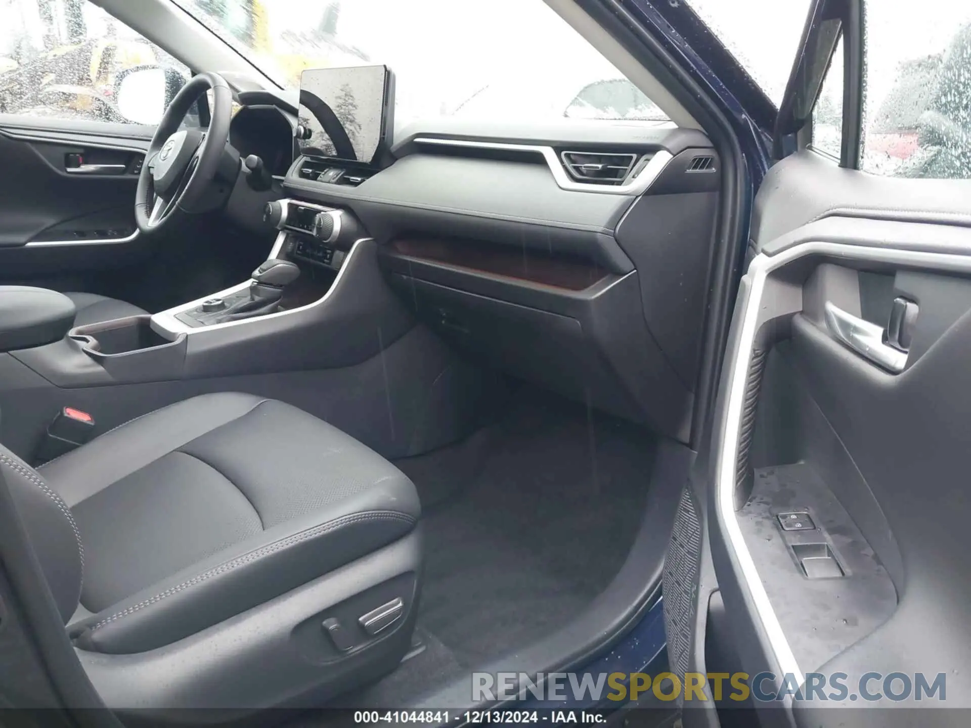 5 fotografías del automóvil dañado 2T3D6RFV1RW072633 TOYOTA RAV4 HYBRID 2024