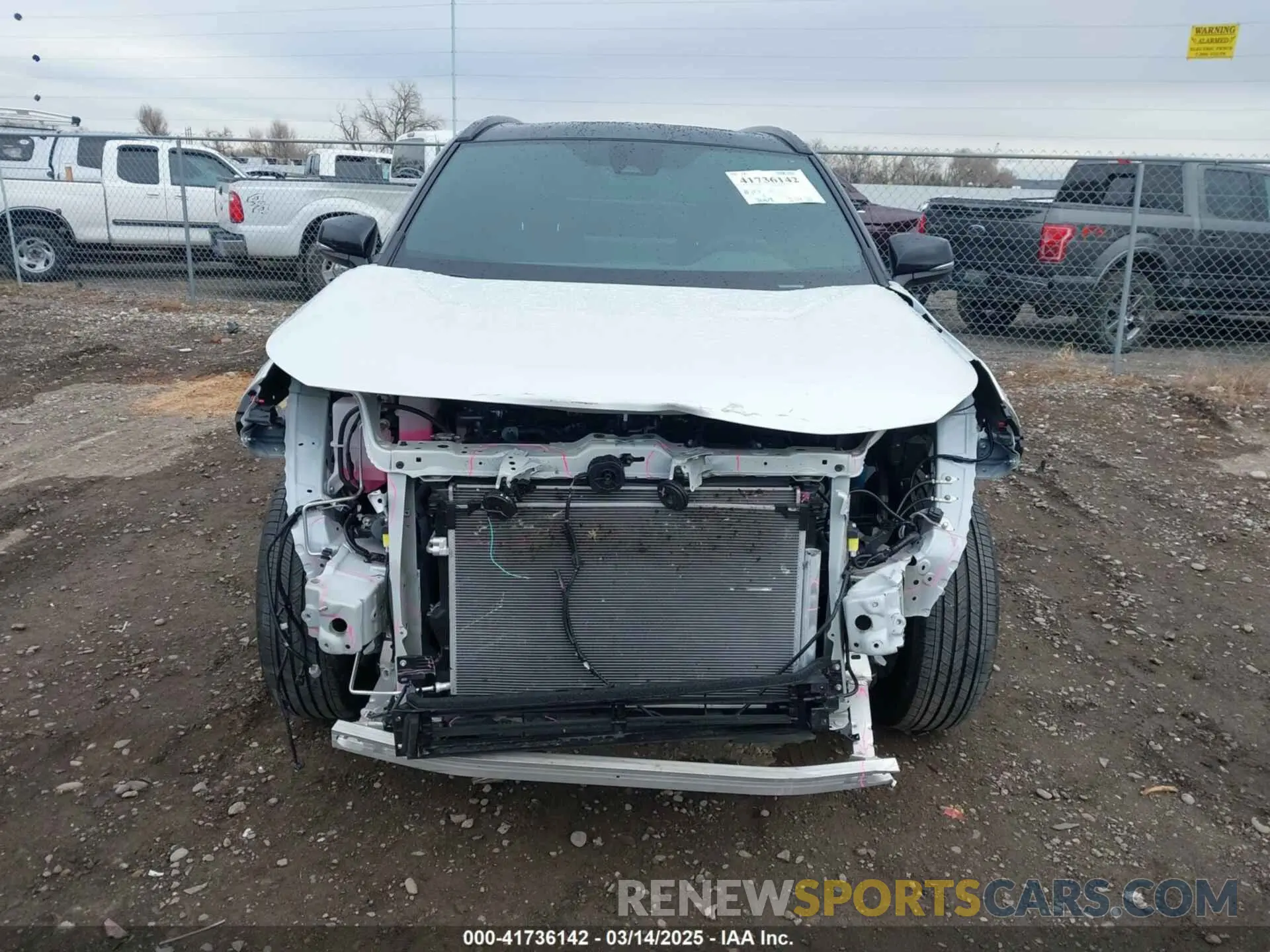 13 fotografías del automóvil dañado 2T3E6RFV3RW066031 TOYOTA RAV4 HYBRID 2024