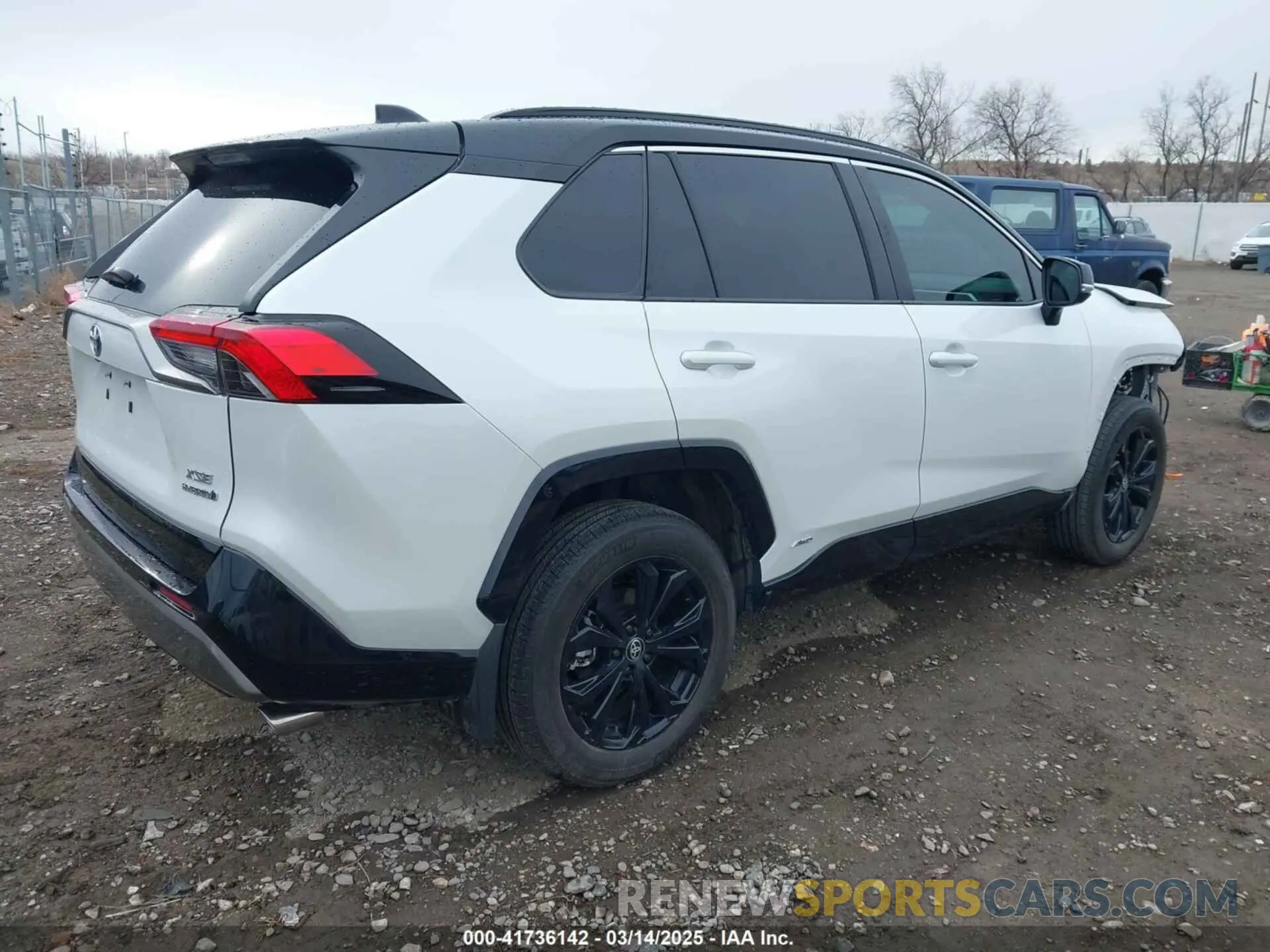 4 fotografías del automóvil dañado 2T3E6RFV3RW066031 TOYOTA RAV4 HYBRID 2024