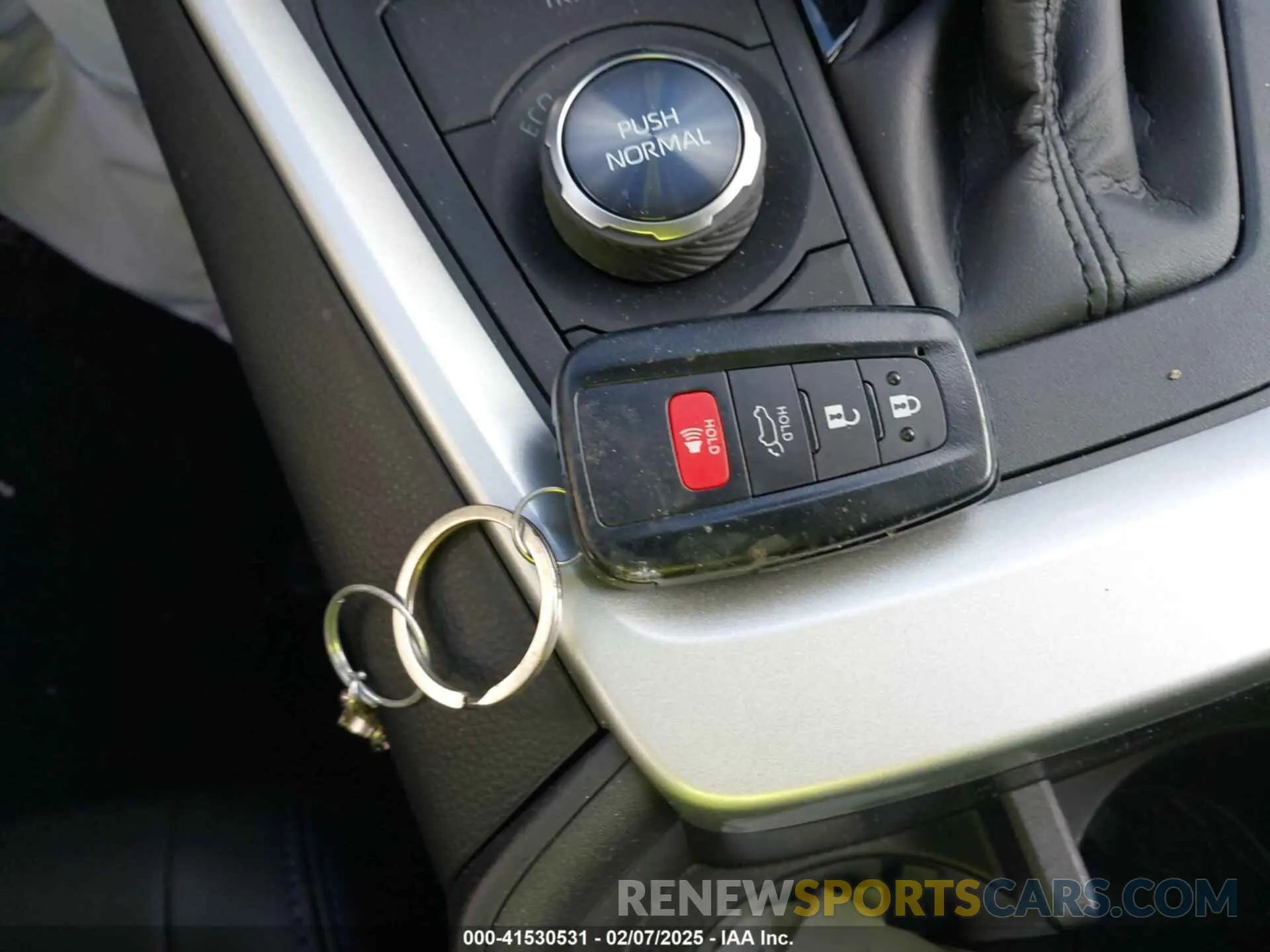 11 fotografías del automóvil dañado 2T3E6RFV4RW079127 TOYOTA RAV4 HYBRID 2024