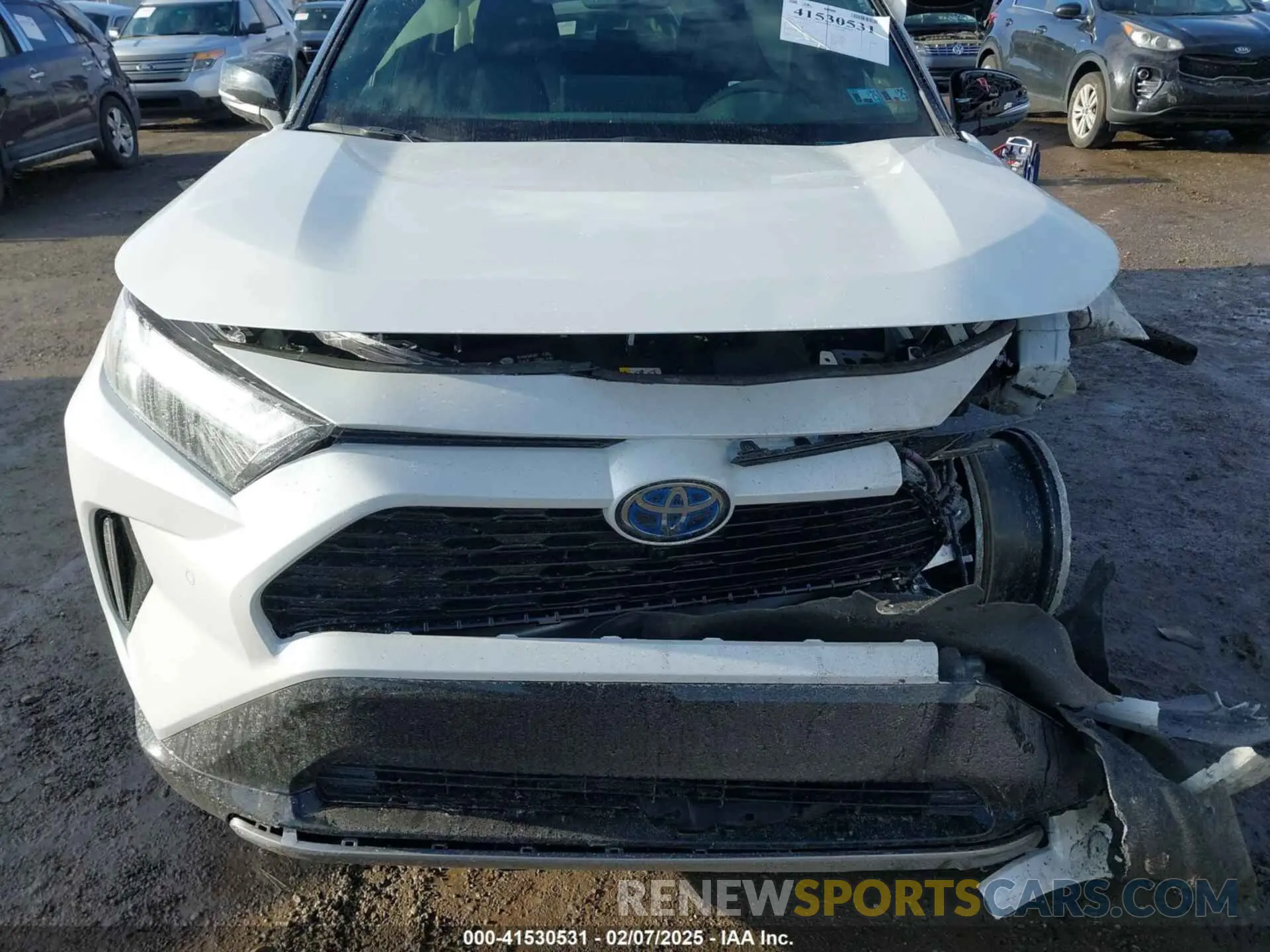 12 fotografías del automóvil dañado 2T3E6RFV4RW079127 TOYOTA RAV4 HYBRID 2024