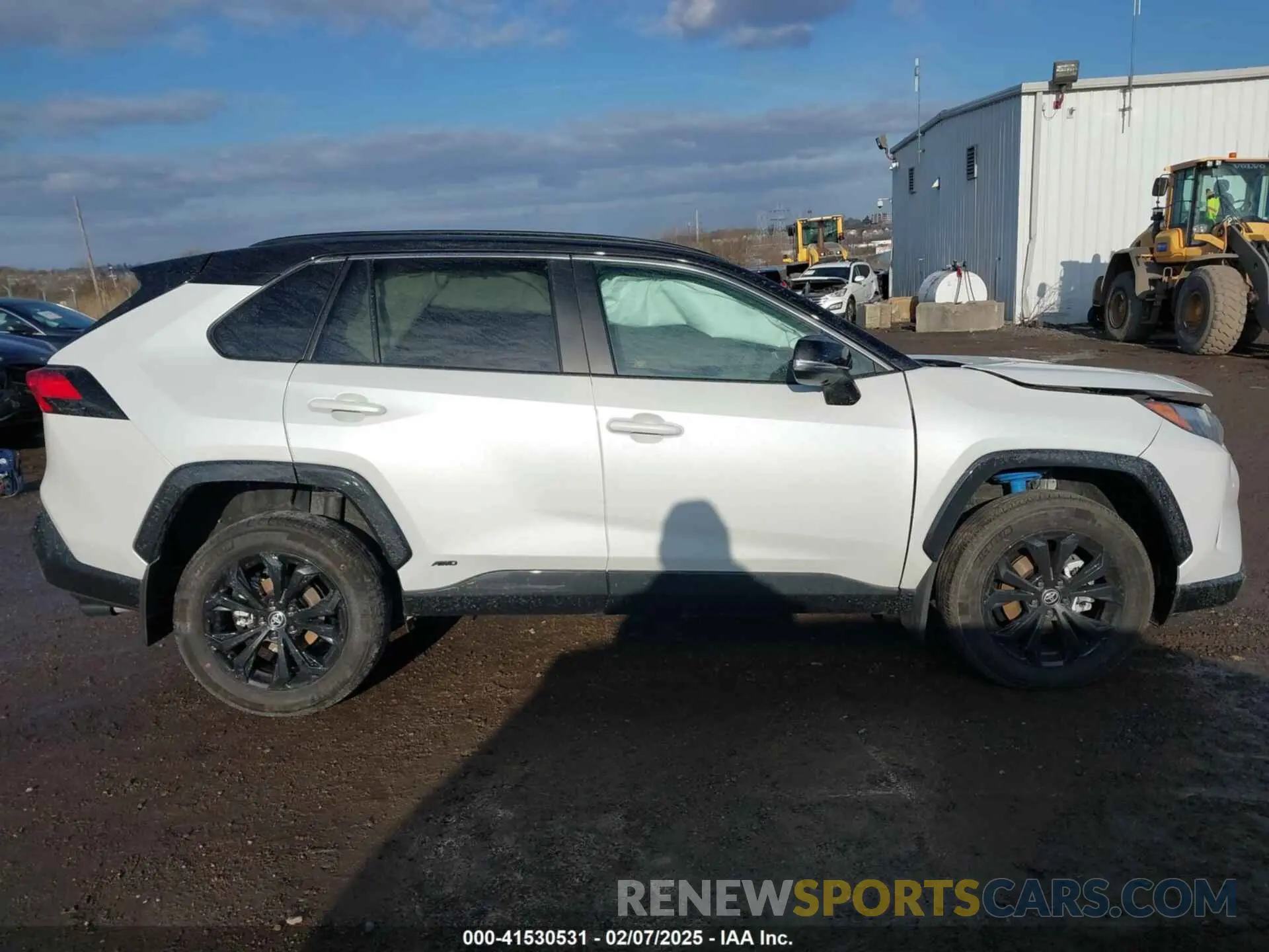 13 fotografías del automóvil dañado 2T3E6RFV4RW079127 TOYOTA RAV4 HYBRID 2024