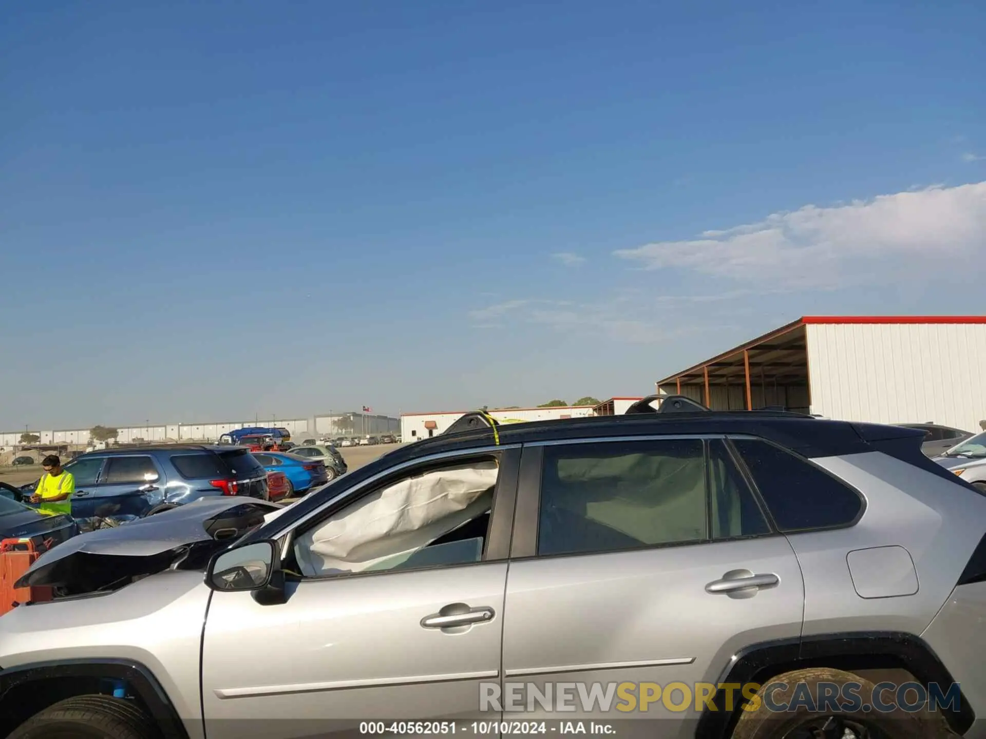 15 fotografías del automóvil dañado 2T3E6RFV5RW073269 TOYOTA RAV4 HYBRID 2024