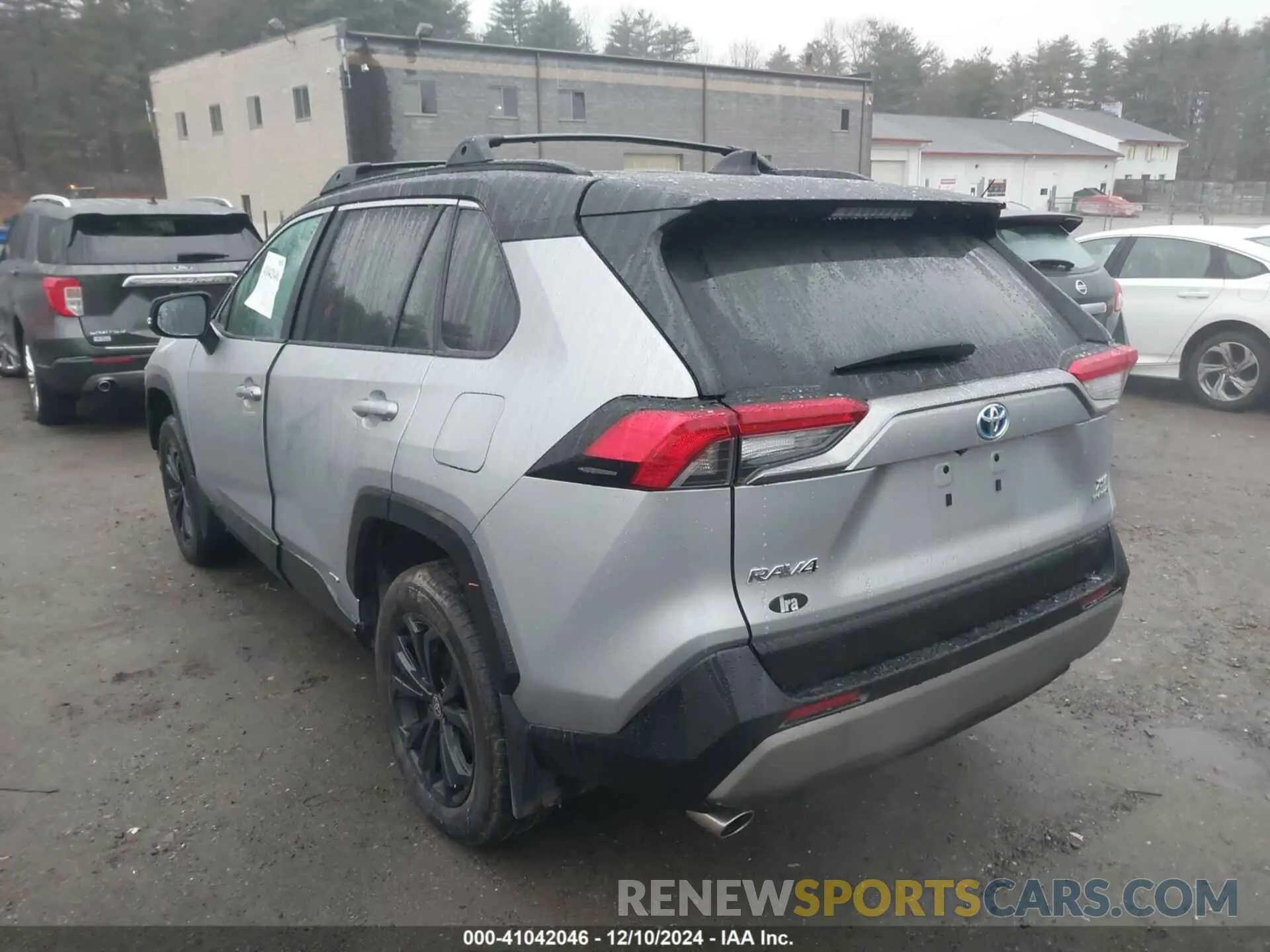 14 fotografías del automóvil dañado 2T3E6RFV7RW056568 TOYOTA RAV4 HYBRID 2024