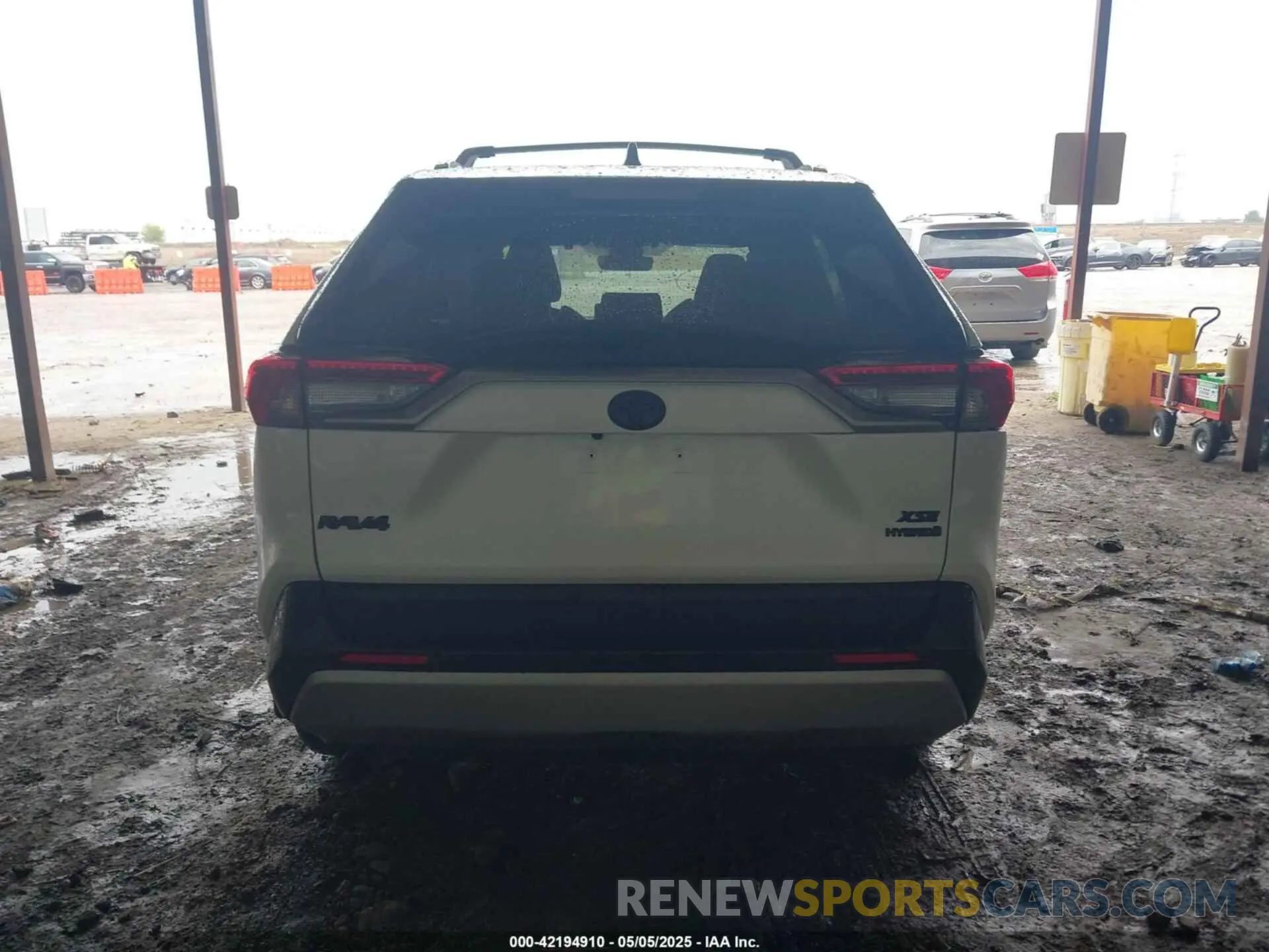 16 fotografías del automóvil dañado 2T3E6RFV7RW077162 TOYOTA RAV4 HYBRID 2024