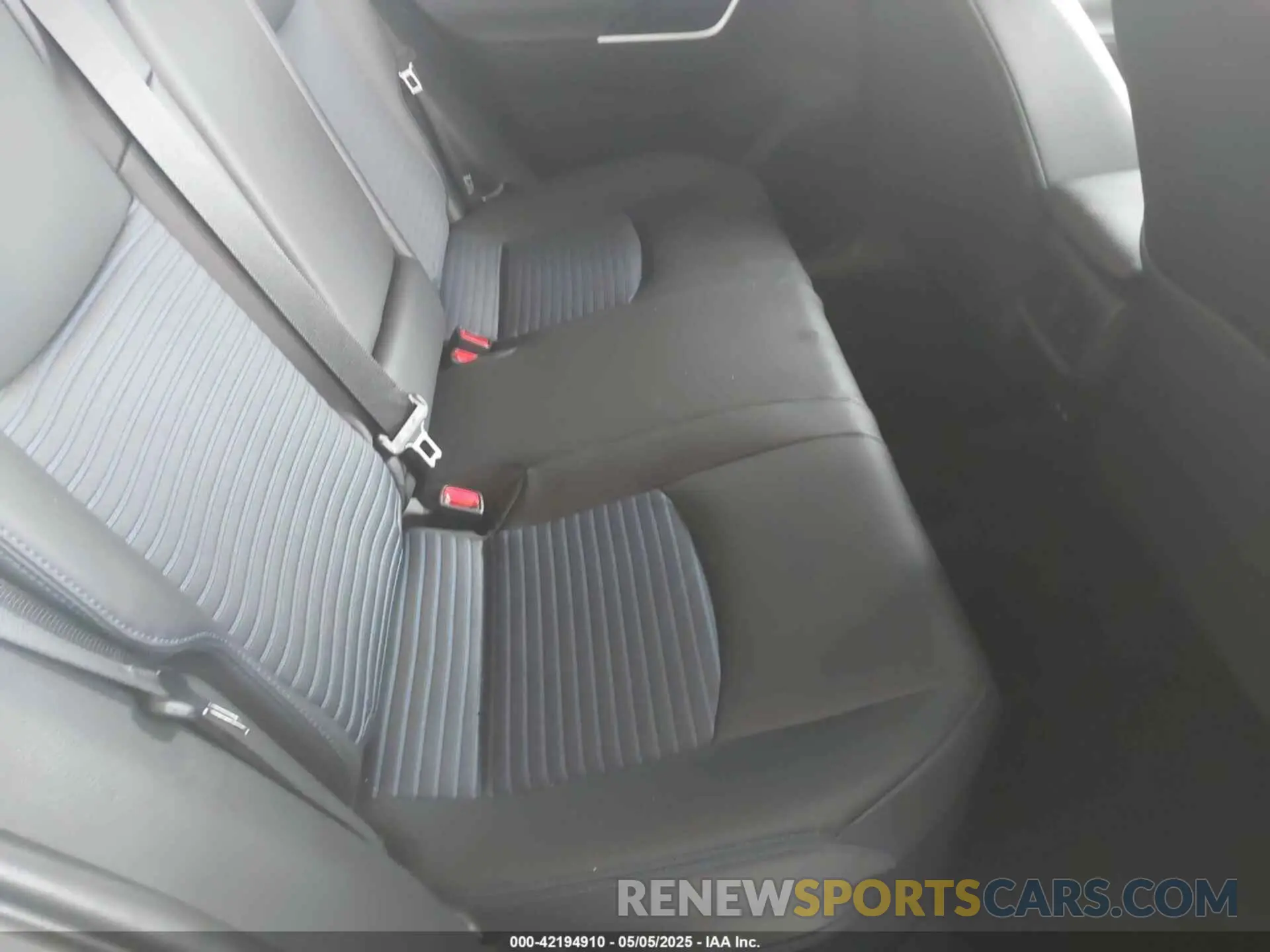 8 fotografías del automóvil dañado 2T3E6RFV7RW077162 TOYOTA RAV4 HYBRID 2024