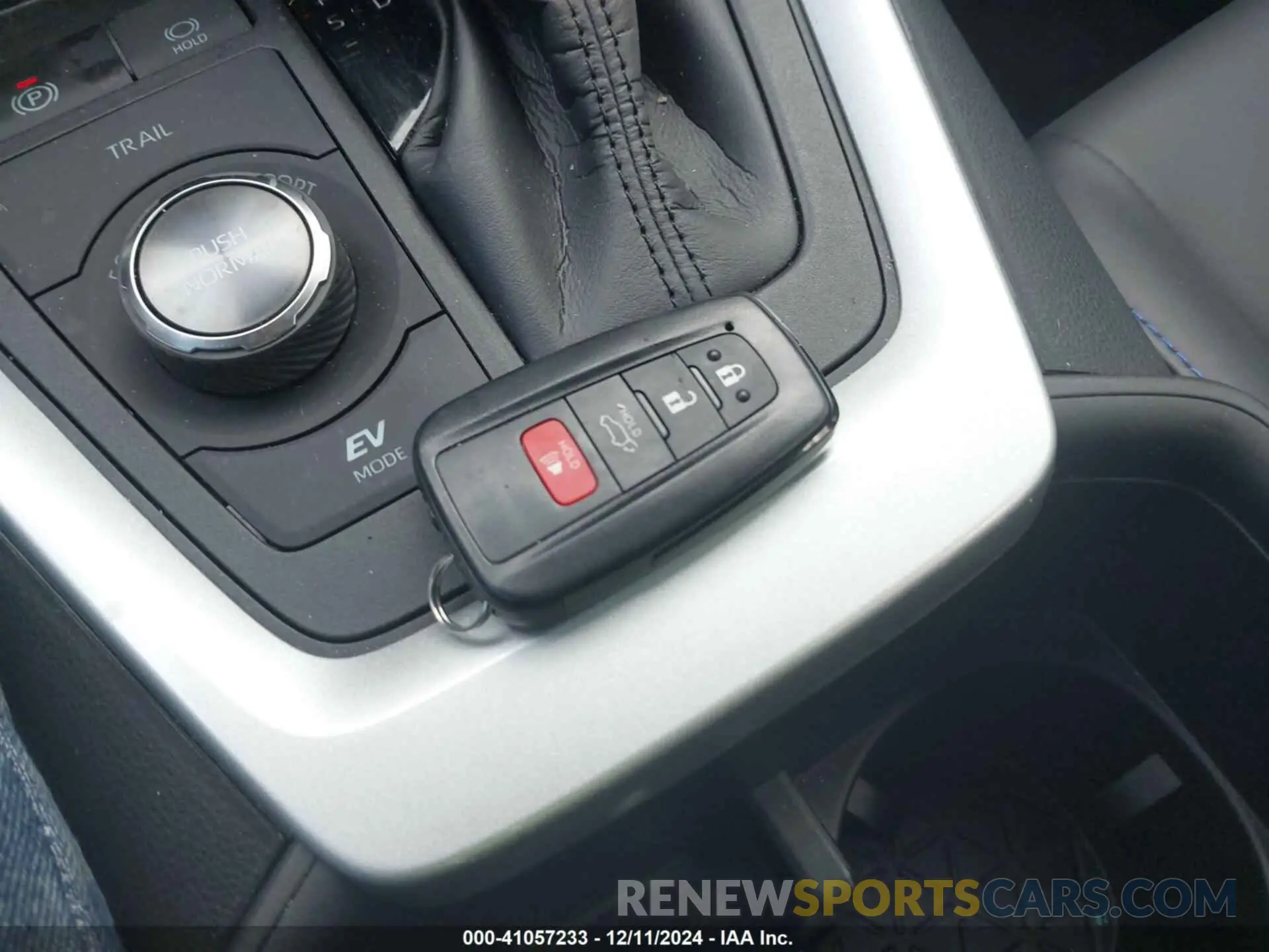11 fotografías del automóvil dañado 2T3E6RFV8RW064582 TOYOTA RAV4 HYBRID 2024
