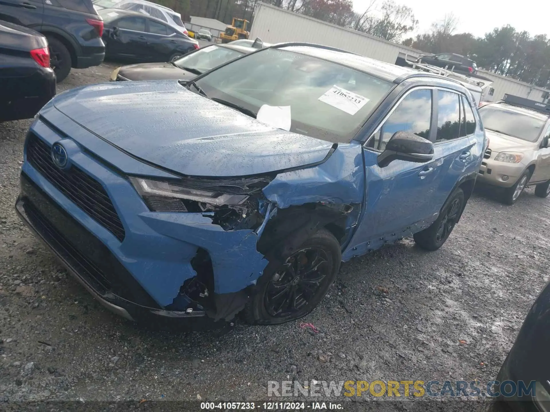 2 fotografías del automóvil dañado 2T3E6RFV8RW064582 TOYOTA RAV4 HYBRID 2024