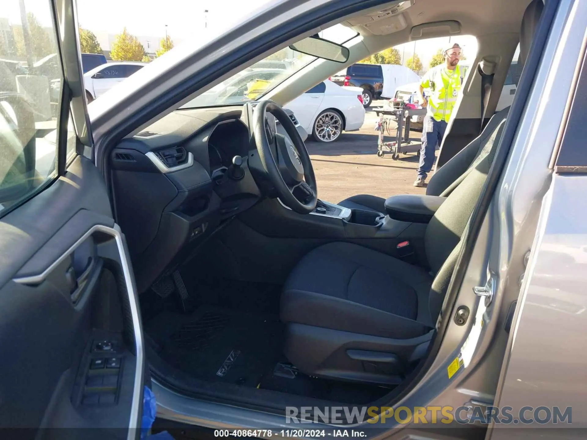 5 fotografías del automóvil dañado 2T3LWRFV0RW199515 TOYOTA RAV4 HYBRID 2024