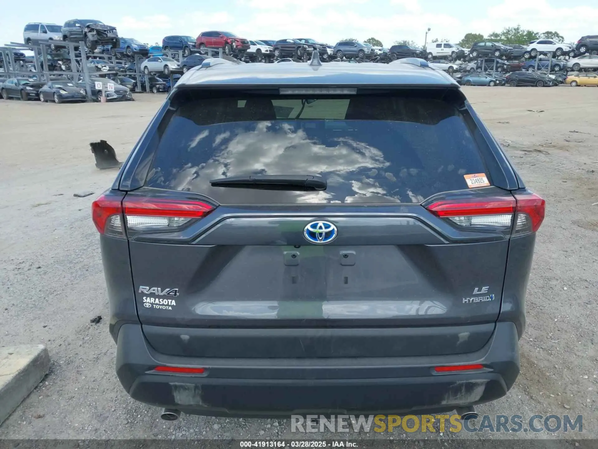 16 fotografías del automóvil dañado 2T3LWRFV0RW215227 TOYOTA RAV4 HYBRID 2024