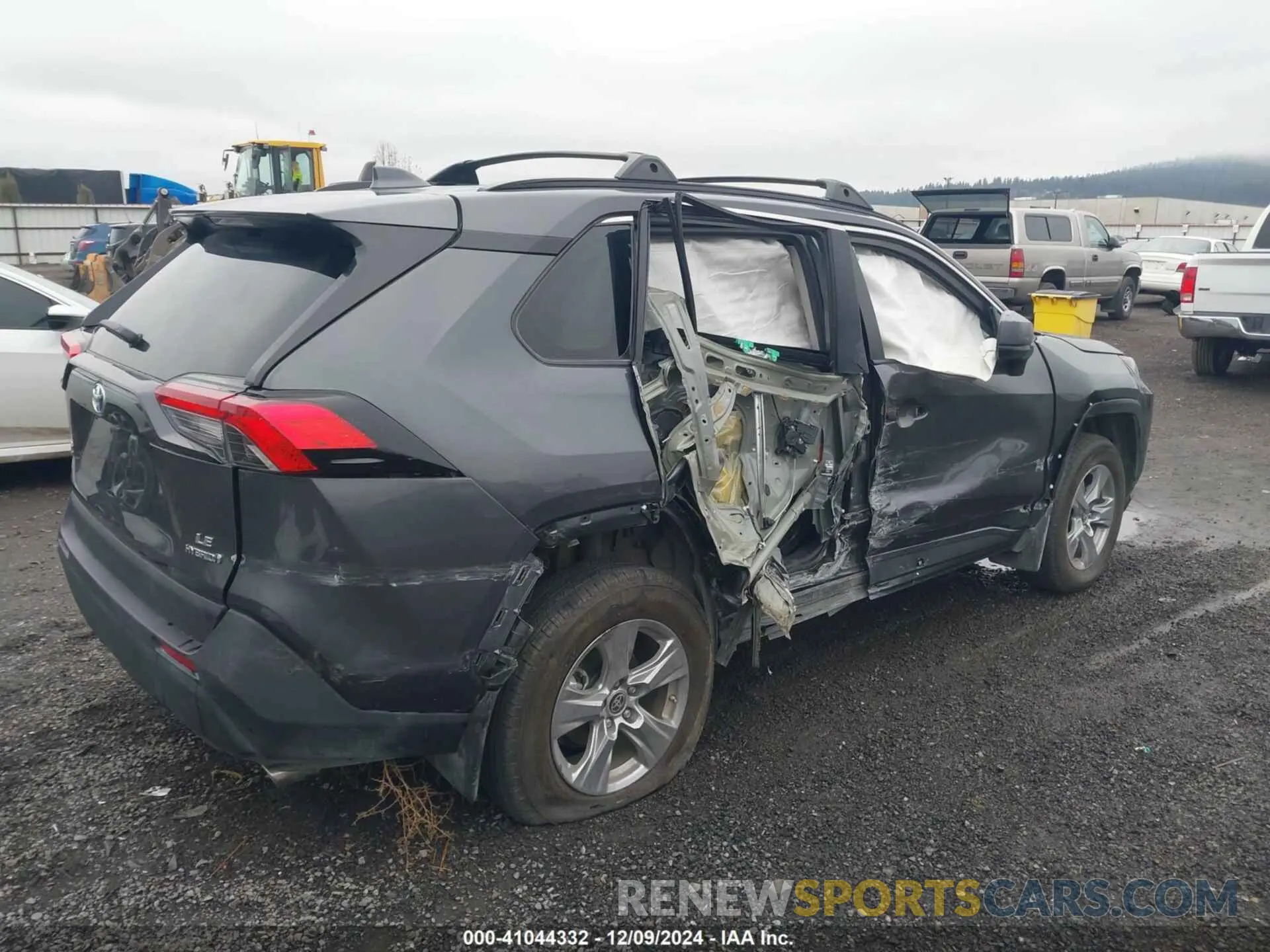 4 fotografías del automóvil dañado 2T3LWRFV2RW198754 TOYOTA RAV4 HYBRID 2024