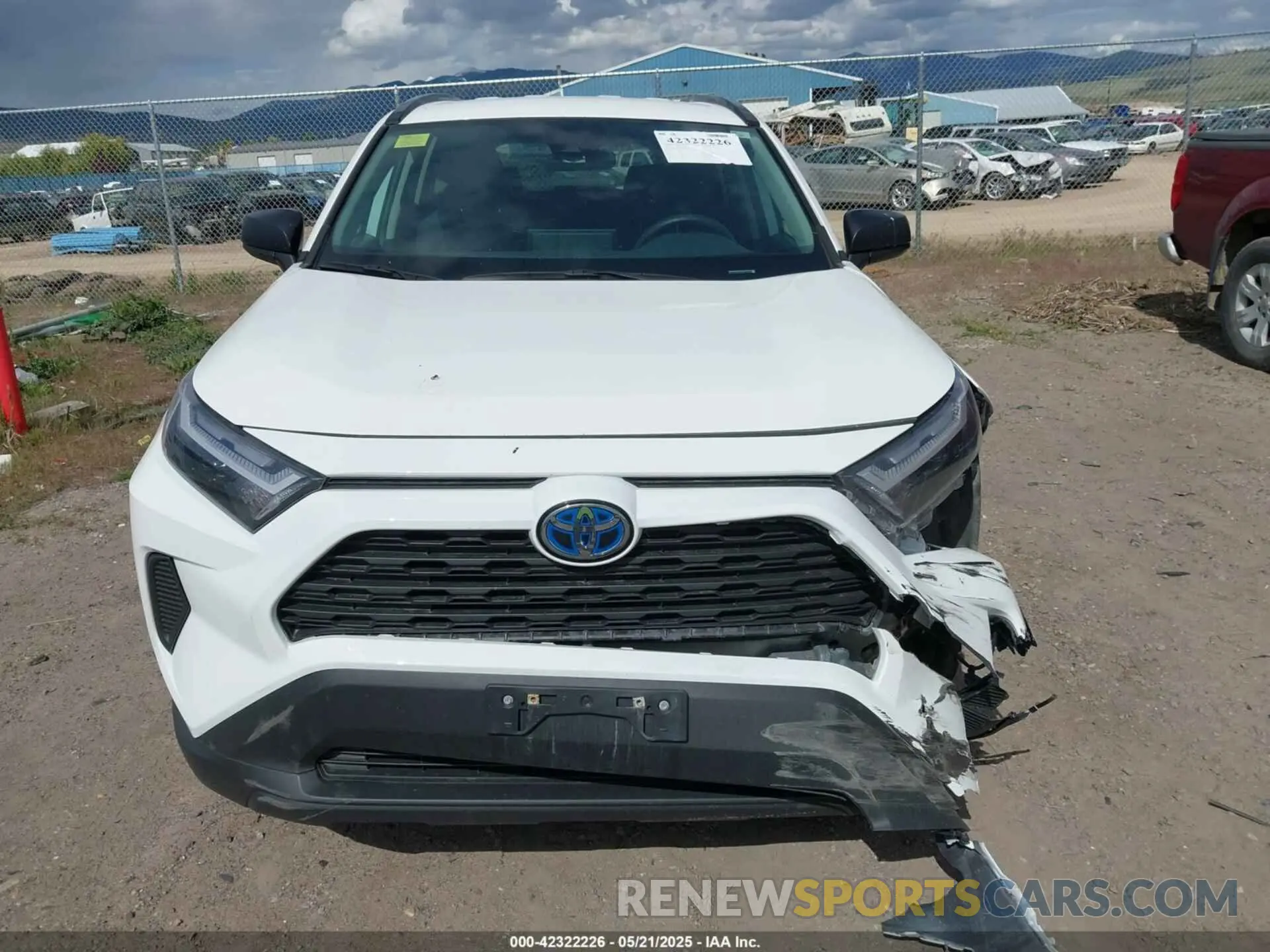 13 fotografías del automóvil dañado 2T3LWRFV7RW211398 TOYOTA RAV4 HYBRID 2024