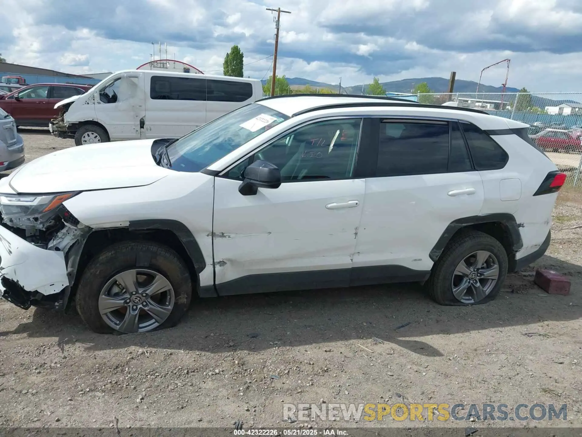 15 fotografías del automóvil dañado 2T3LWRFV7RW211398 TOYOTA RAV4 HYBRID 2024