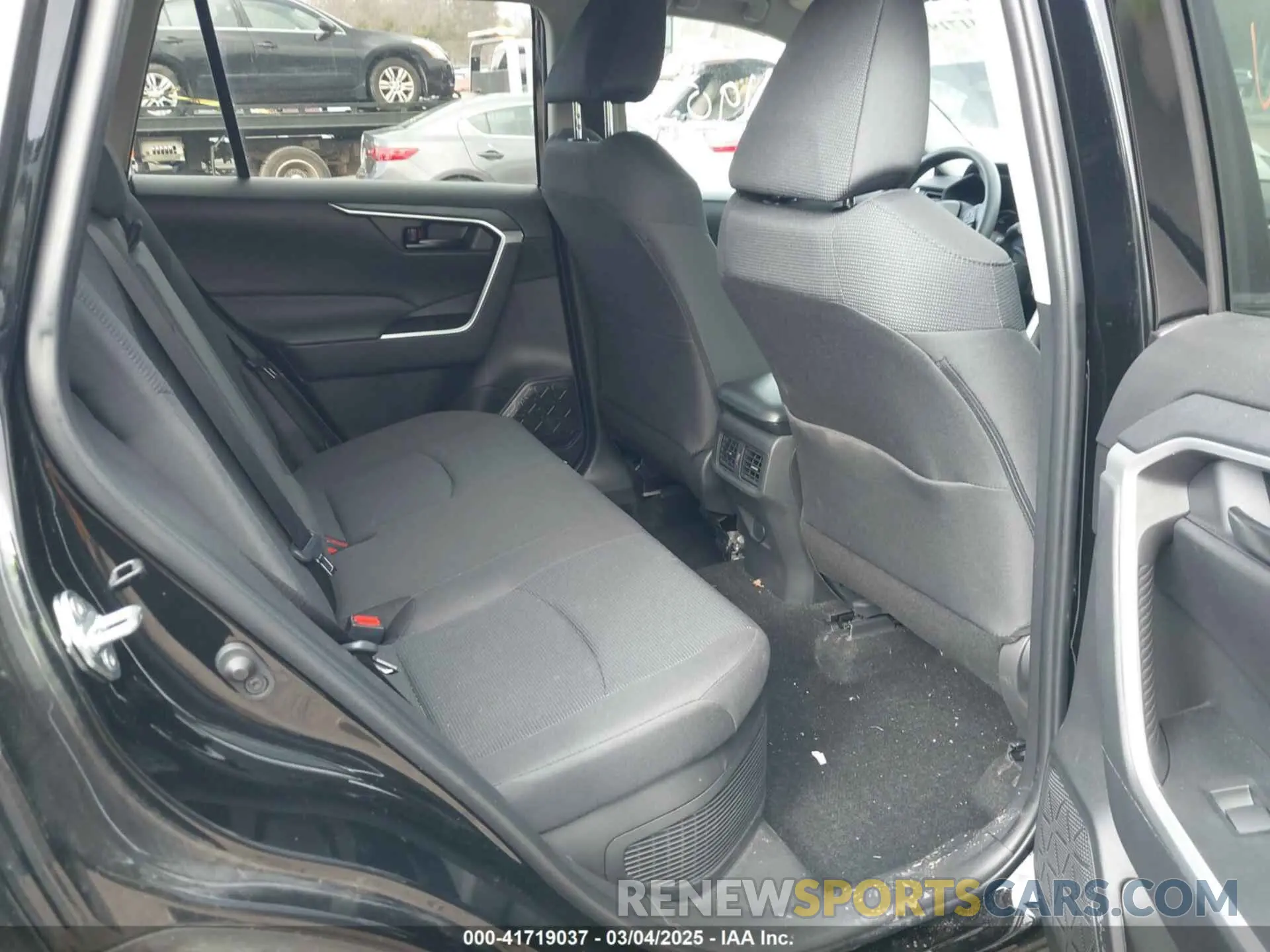 8 fotografías del automóvil dañado 2T3LWRFV9RW220409 TOYOTA RAV4 HYBRID 2024