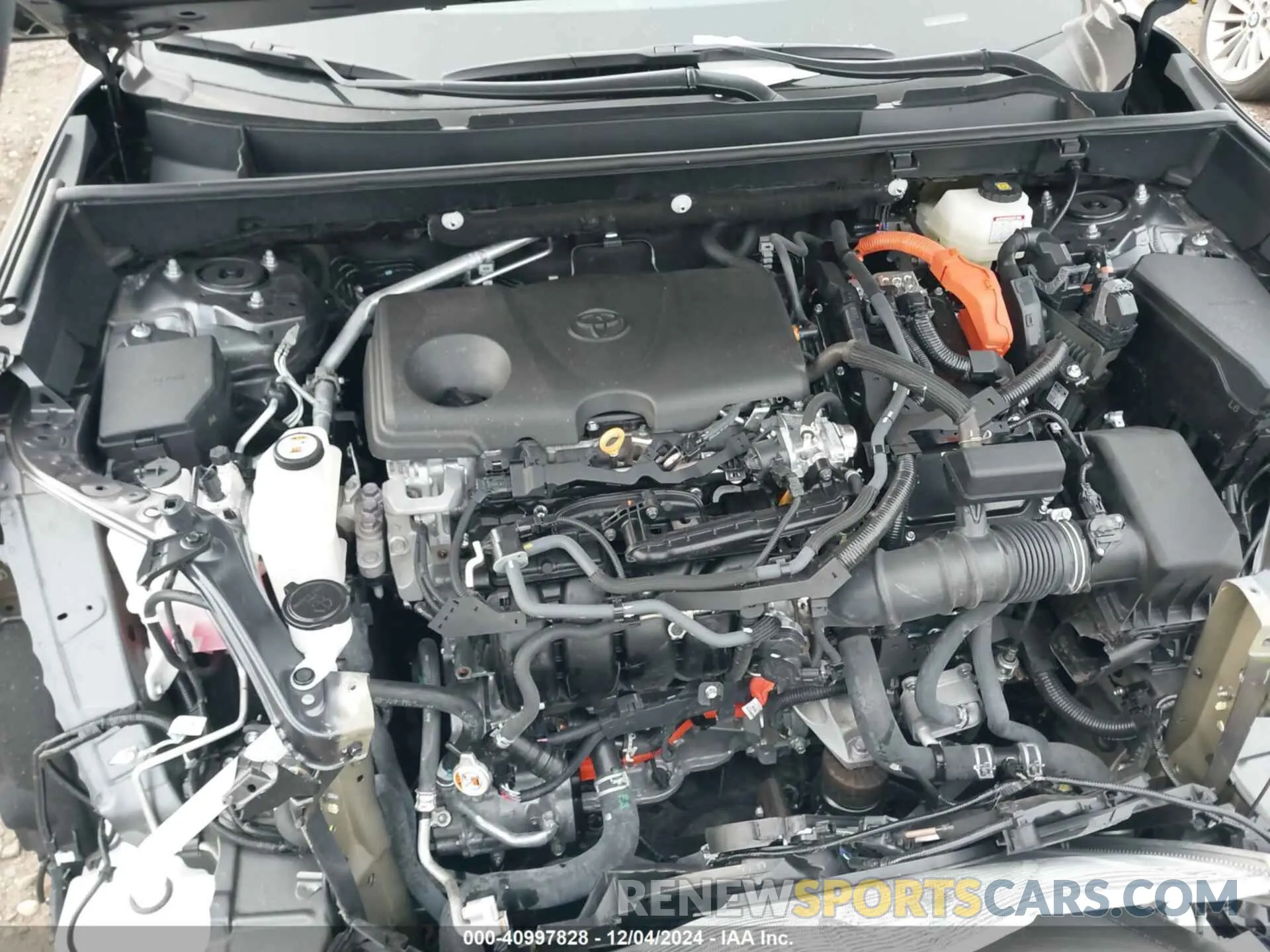 10 fotografías del automóvil dañado 2T3MWRFV0RW215409 TOYOTA RAV4 HYBRID 2024