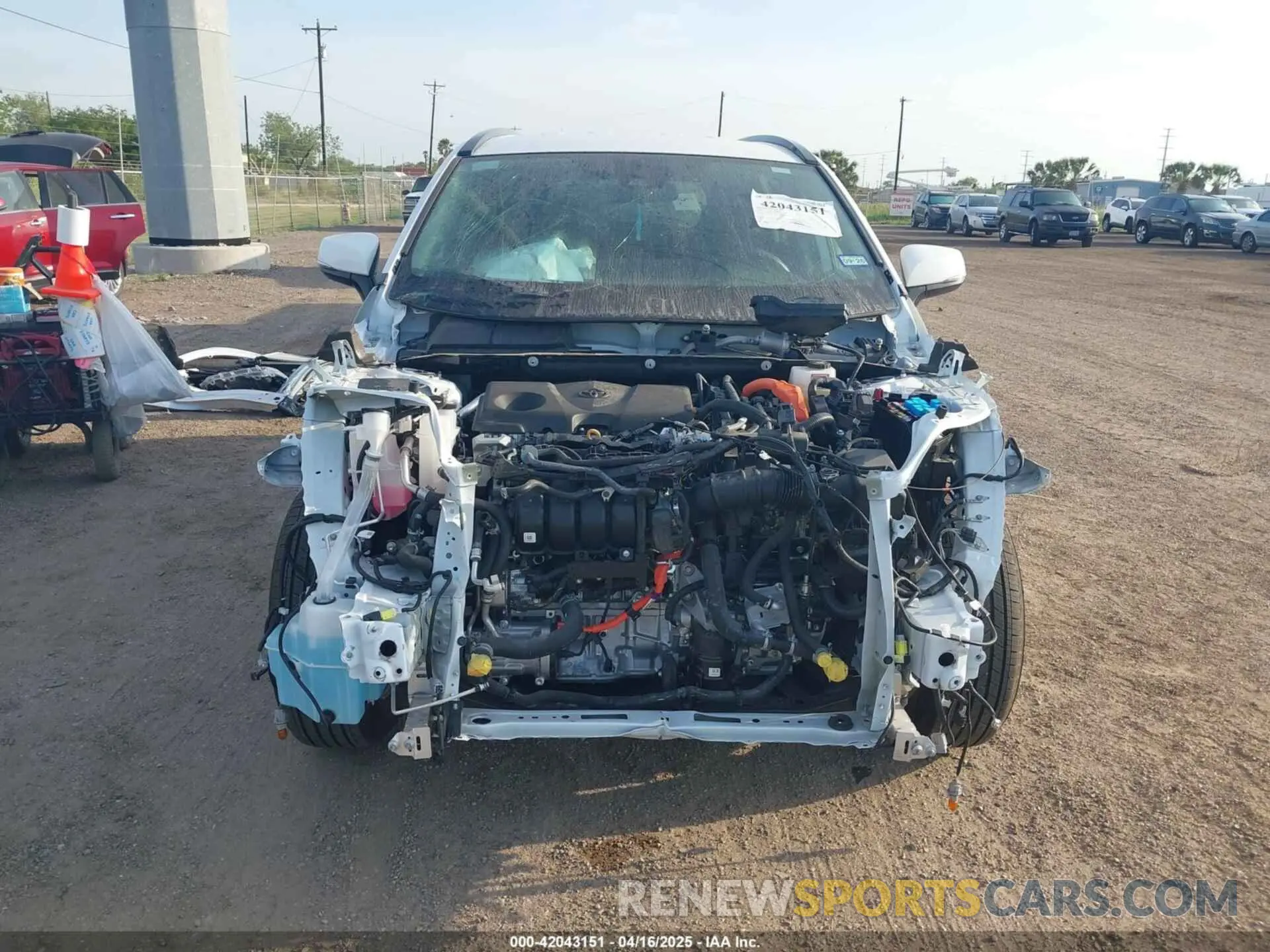 13 fotografías del automóvil dañado 2T3MWRFV3RW243740 TOYOTA RAV4 HYBRID 2024