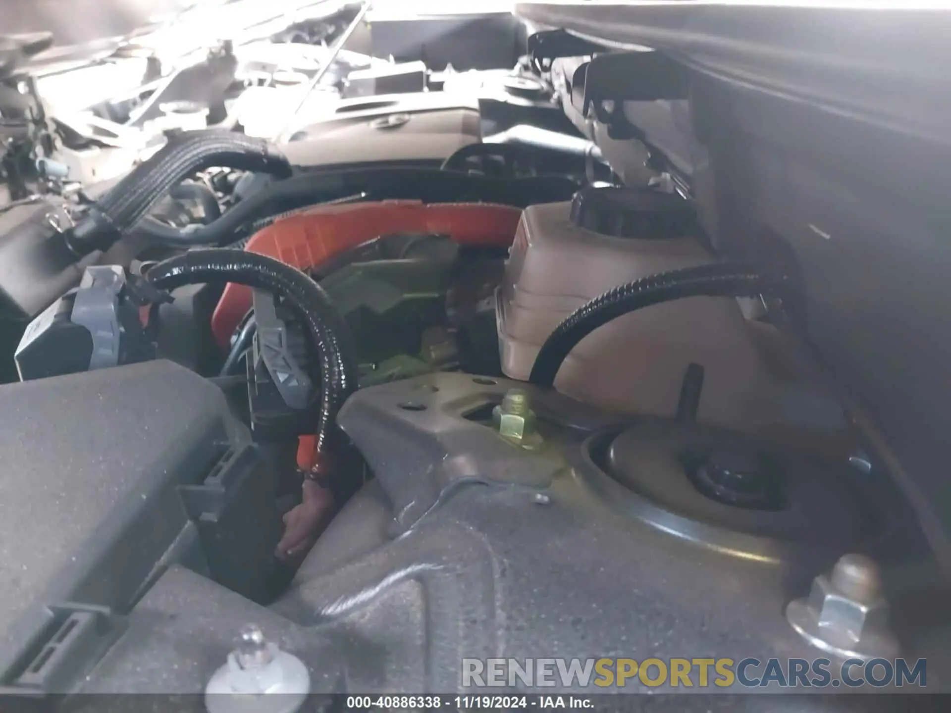10 fotografías del automóvil dañado 2T3MWRFV8RW211883 TOYOTA RAV4 HYBRID 2024