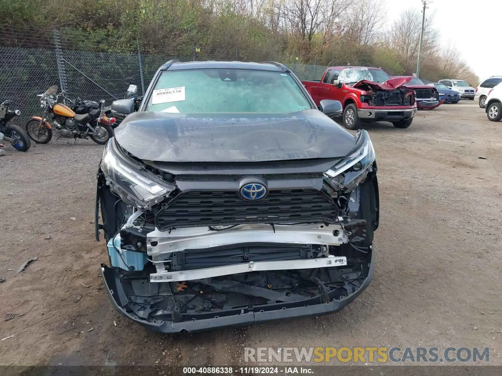 12 fotografías del automóvil dañado 2T3MWRFV8RW211883 TOYOTA RAV4 HYBRID 2024