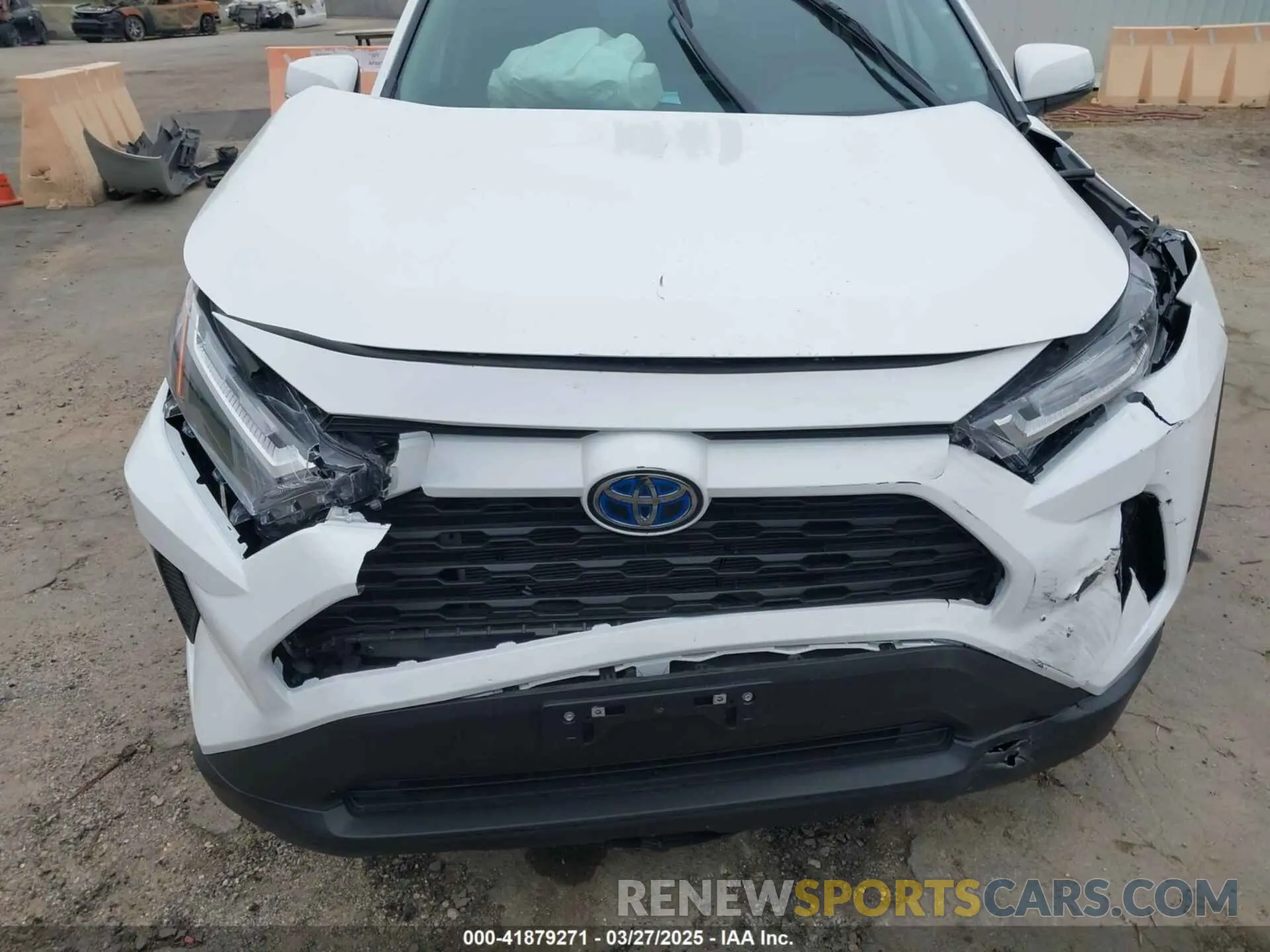17 fotografías del automóvil dañado 2T3MWRFV9RW222584 TOYOTA RAV4 HYBRID 2024