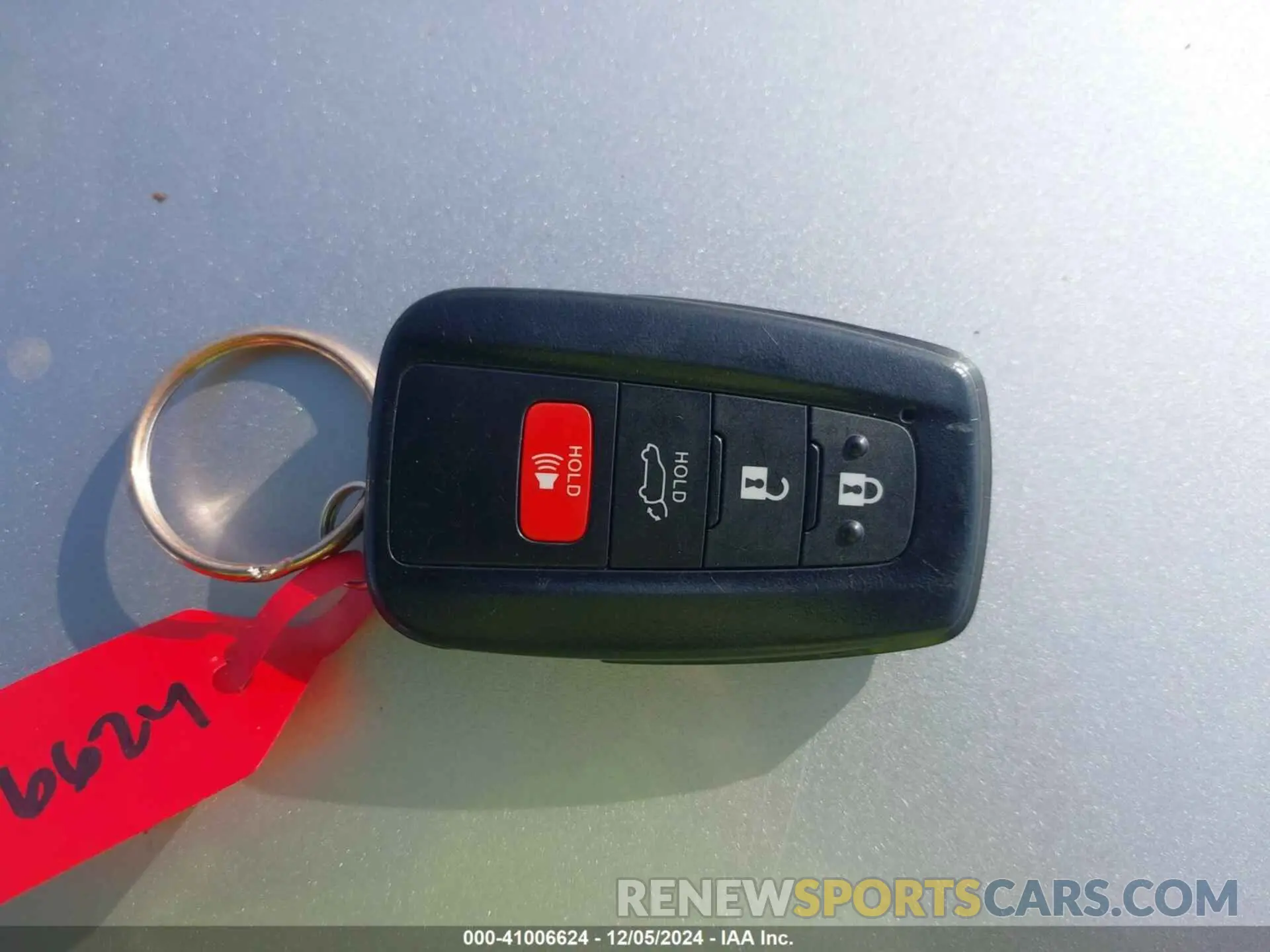 11 fotografías del automóvil dañado 2T3RWRFV0RW207235 TOYOTA RAV4 HYBRID 2024