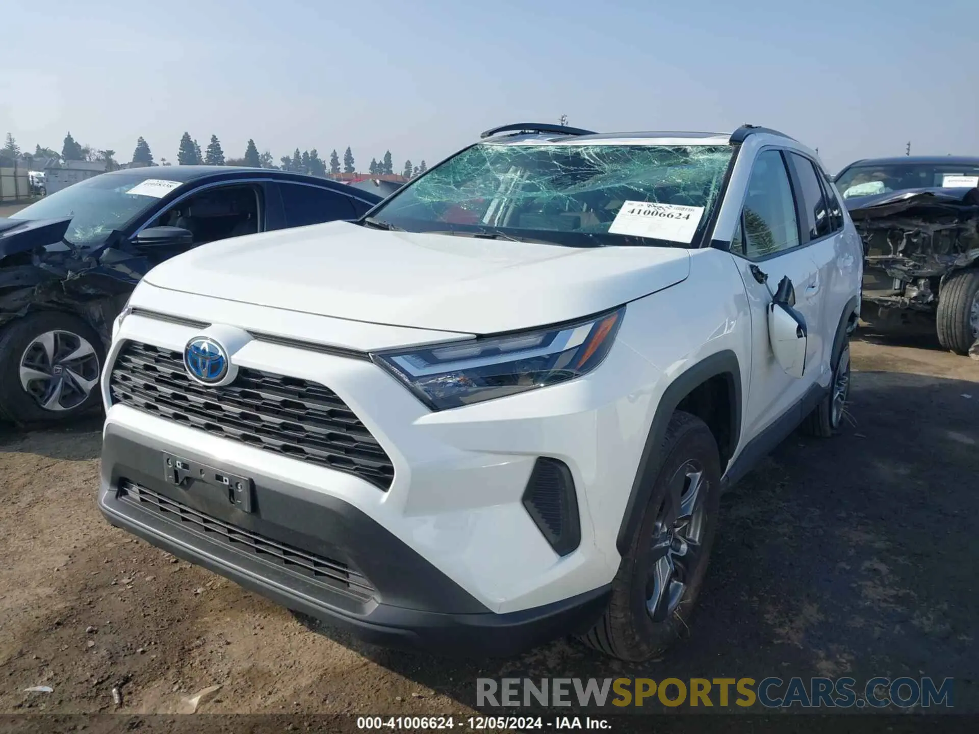 2 fotografías del automóvil dañado 2T3RWRFV0RW207235 TOYOTA RAV4 HYBRID 2024