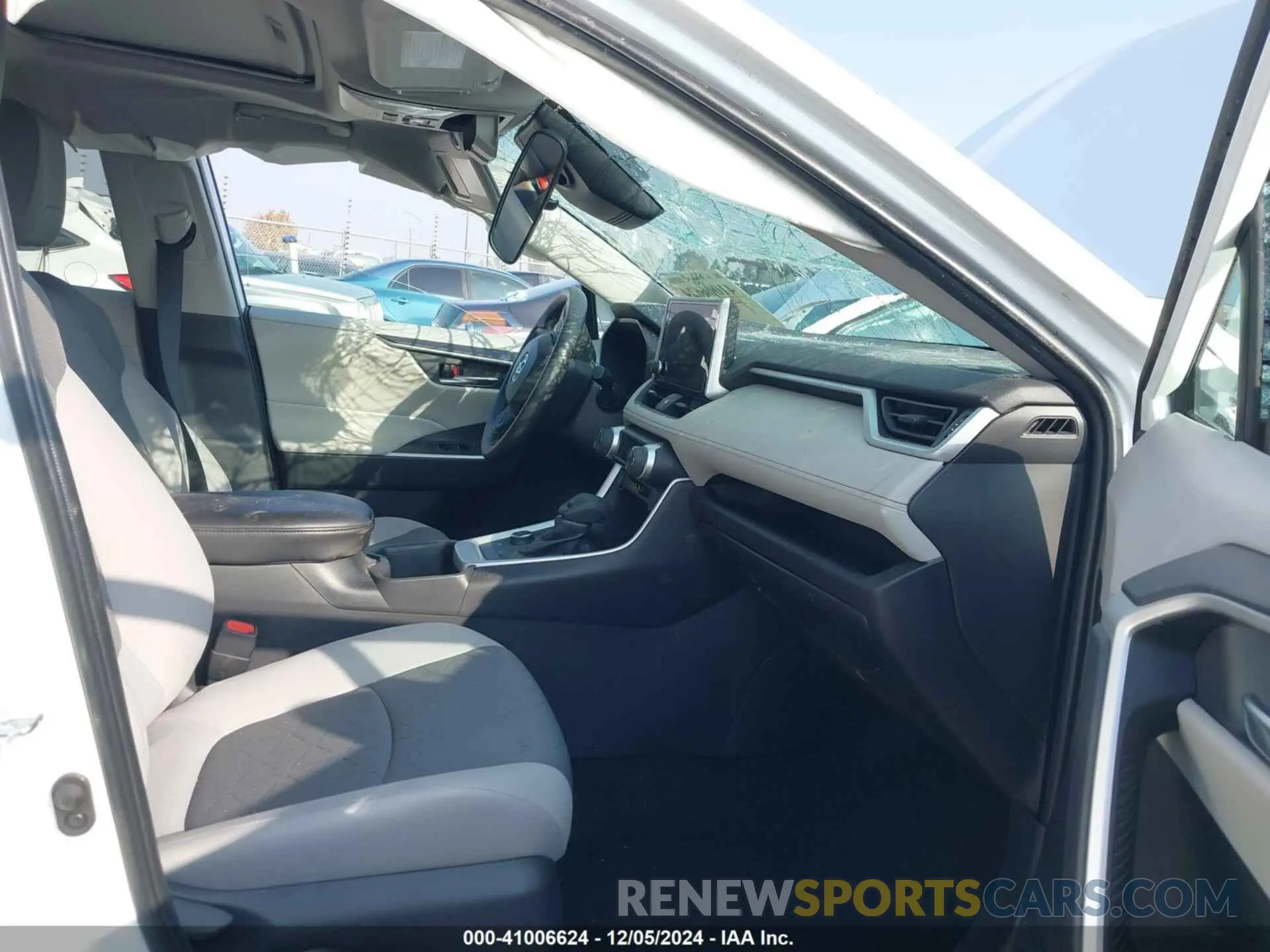 5 fotografías del automóvil dañado 2T3RWRFV0RW207235 TOYOTA RAV4 HYBRID 2024