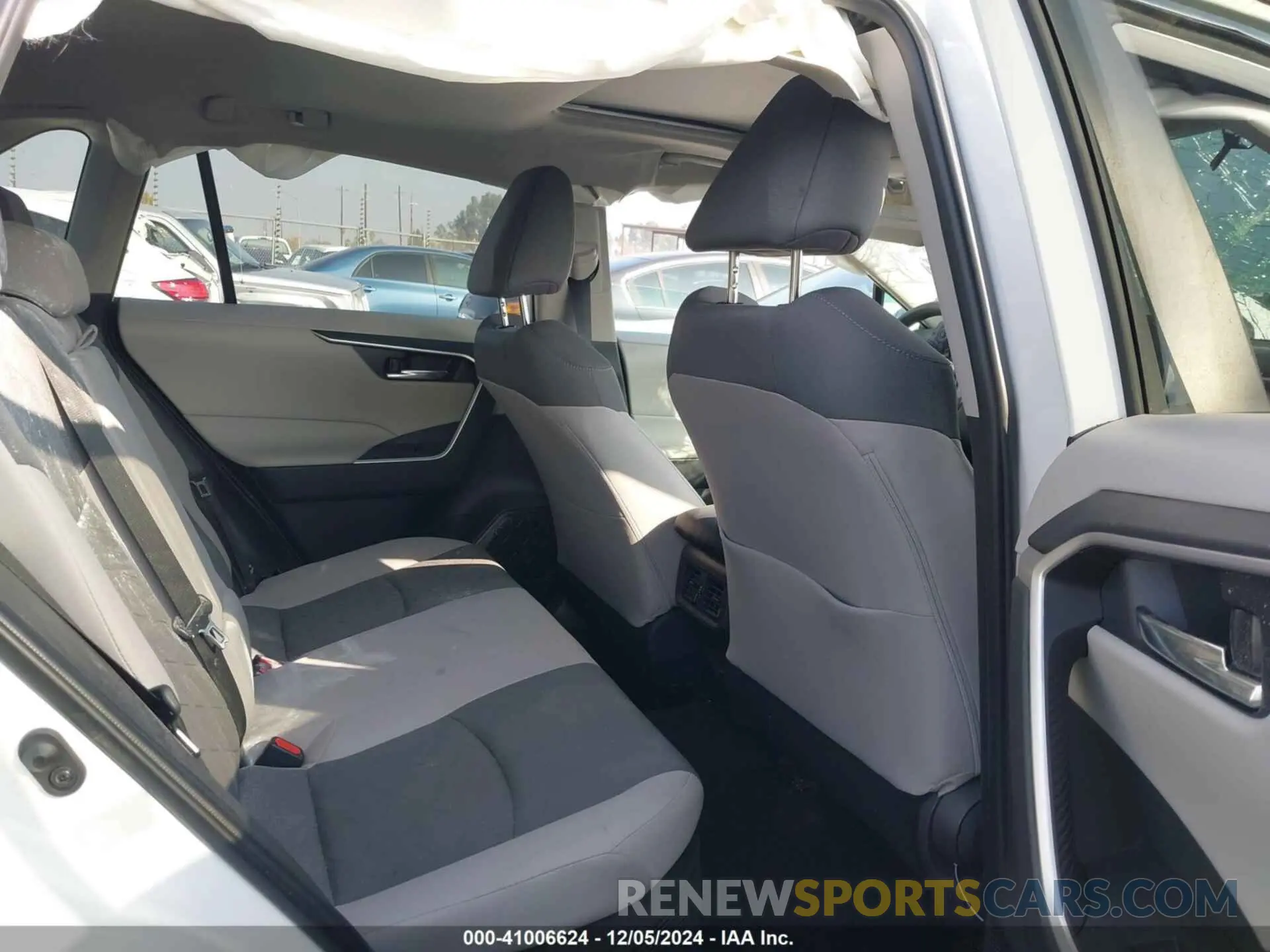 8 fotografías del automóvil dañado 2T3RWRFV0RW207235 TOYOTA RAV4 HYBRID 2024