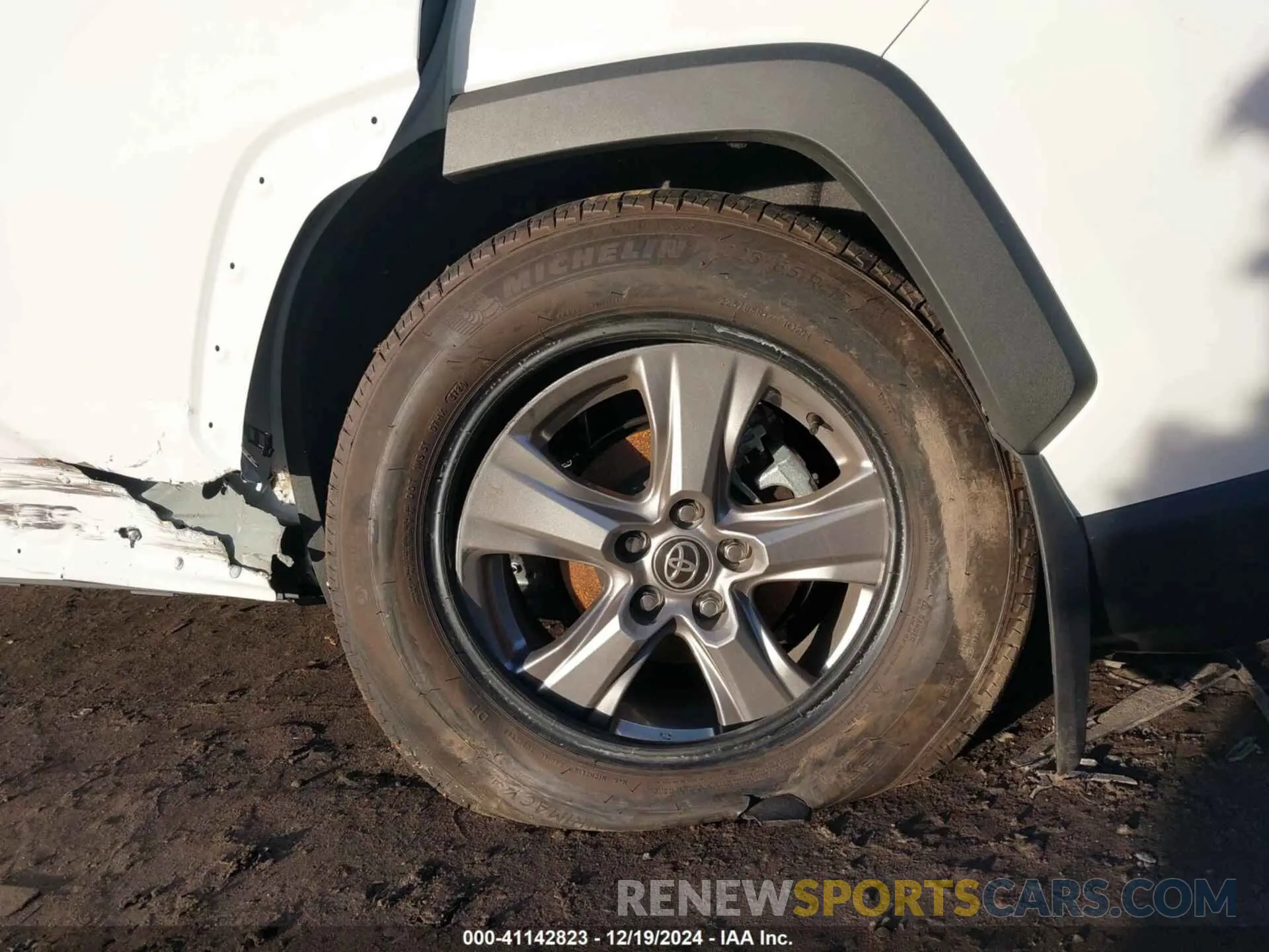 20 fotografías del automóvil dañado 2T3RWRFV0RW250781 TOYOTA RAV4 HYBRID 2024