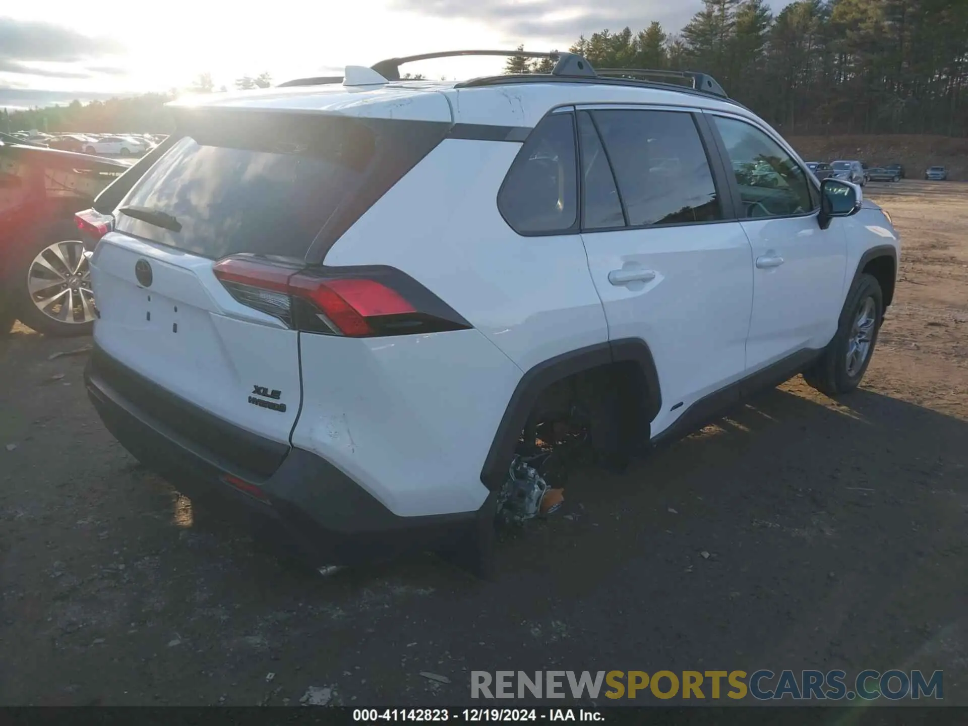 4 fotografías del automóvil dañado 2T3RWRFV0RW250781 TOYOTA RAV4 HYBRID 2024