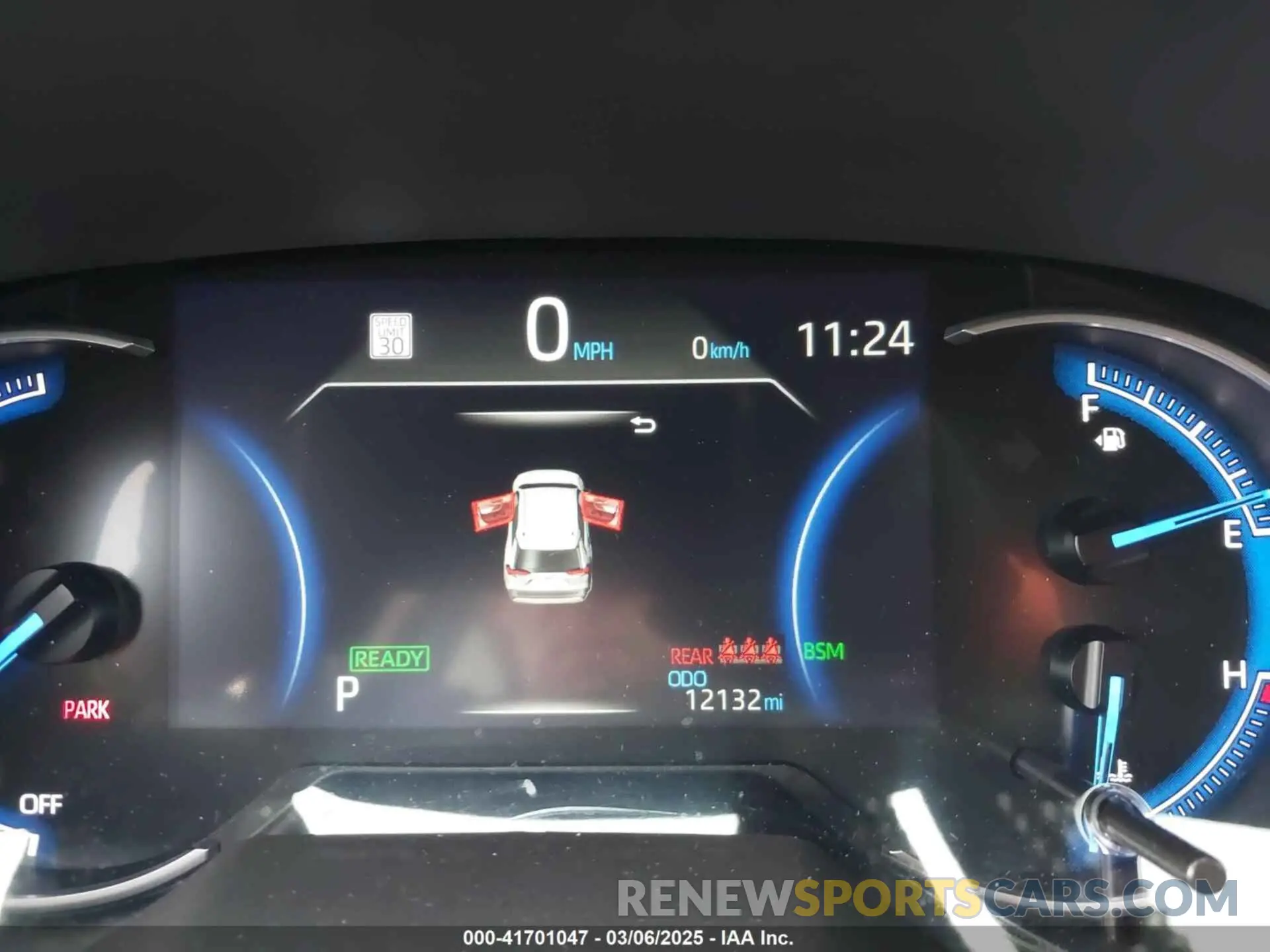15 fotografías del automóvil dañado 2T3RWRFV2RW232802 TOYOTA RAV4 HYBRID 2024