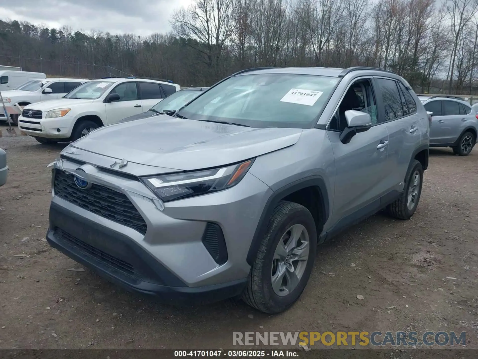 2 fotografías del automóvil dañado 2T3RWRFV2RW232802 TOYOTA RAV4 HYBRID 2024