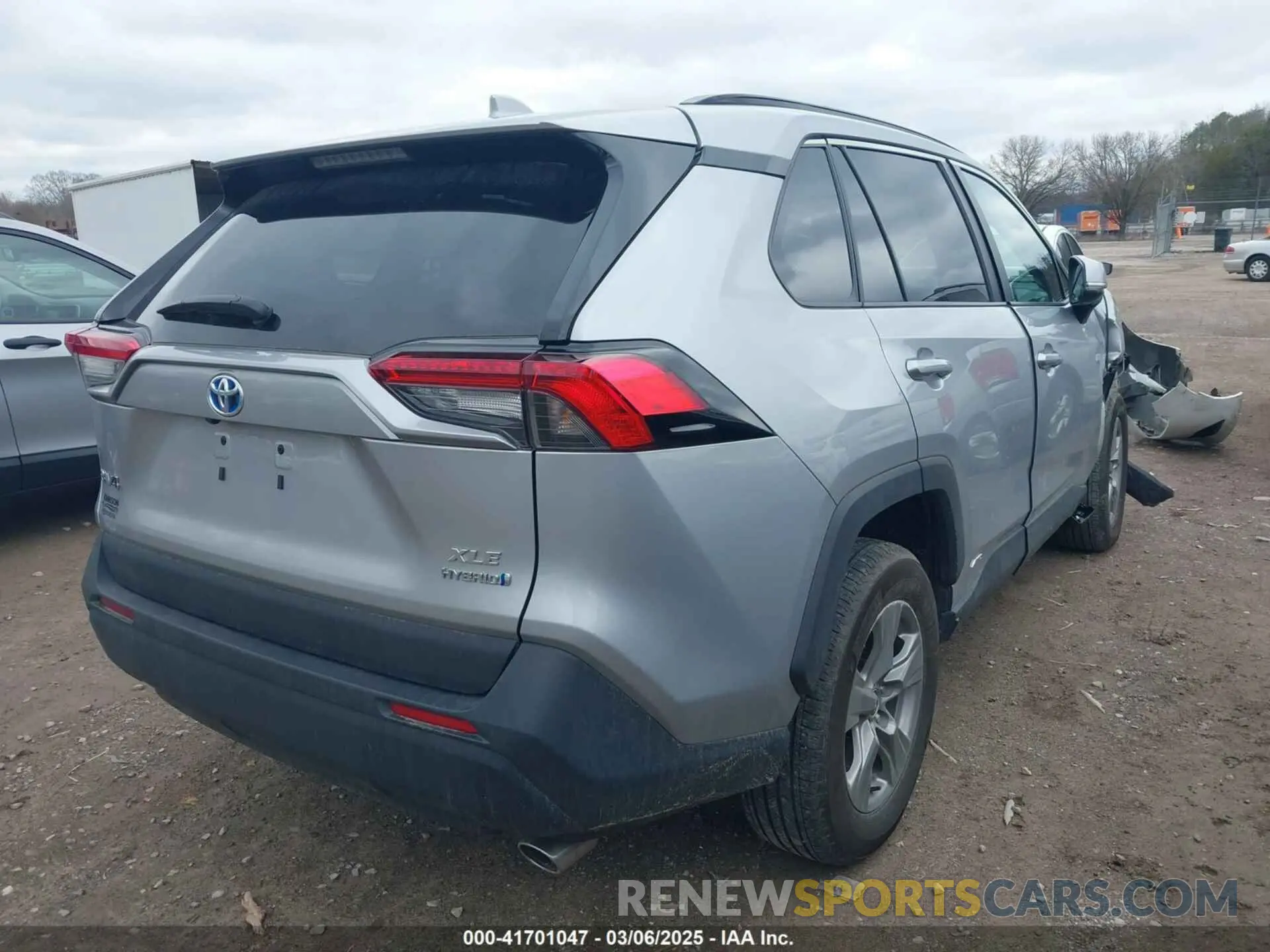 4 fotografías del automóvil dañado 2T3RWRFV2RW232802 TOYOTA RAV4 HYBRID 2024