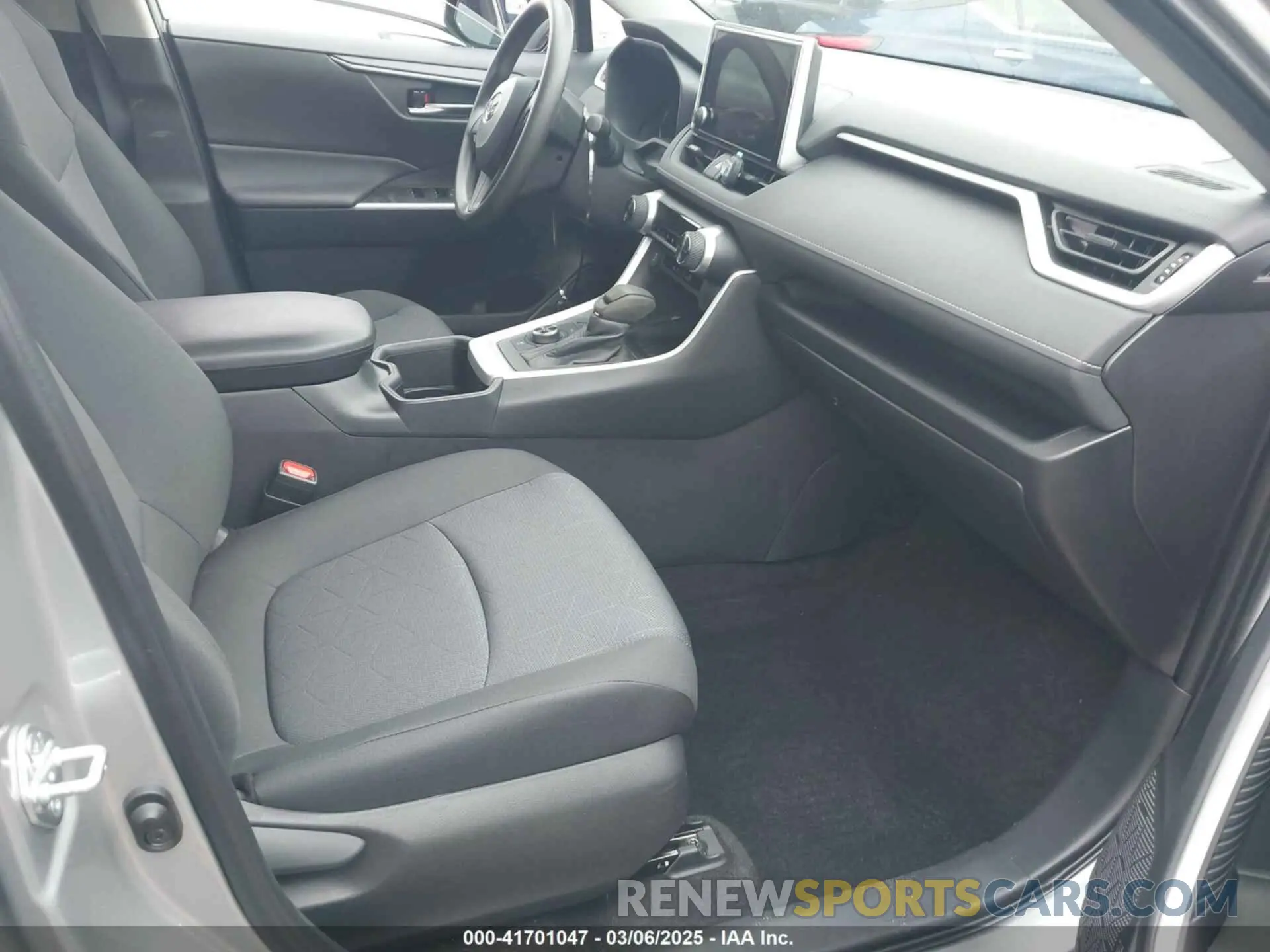 5 fotografías del automóvil dañado 2T3RWRFV2RW232802 TOYOTA RAV4 HYBRID 2024