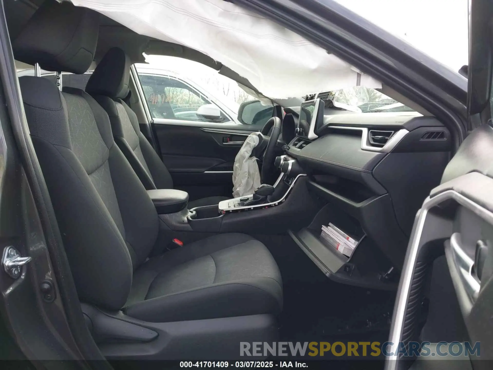 5 fotografías del automóvil dañado 2T3RWRFV8RW248096 TOYOTA RAV4 HYBRID 2024
