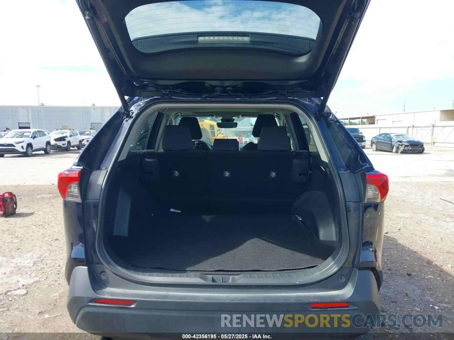 17 fotografías del automóvil dañado 2T3RWRFV9RW232652 TOYOTA RAV4 HYBRID 2024