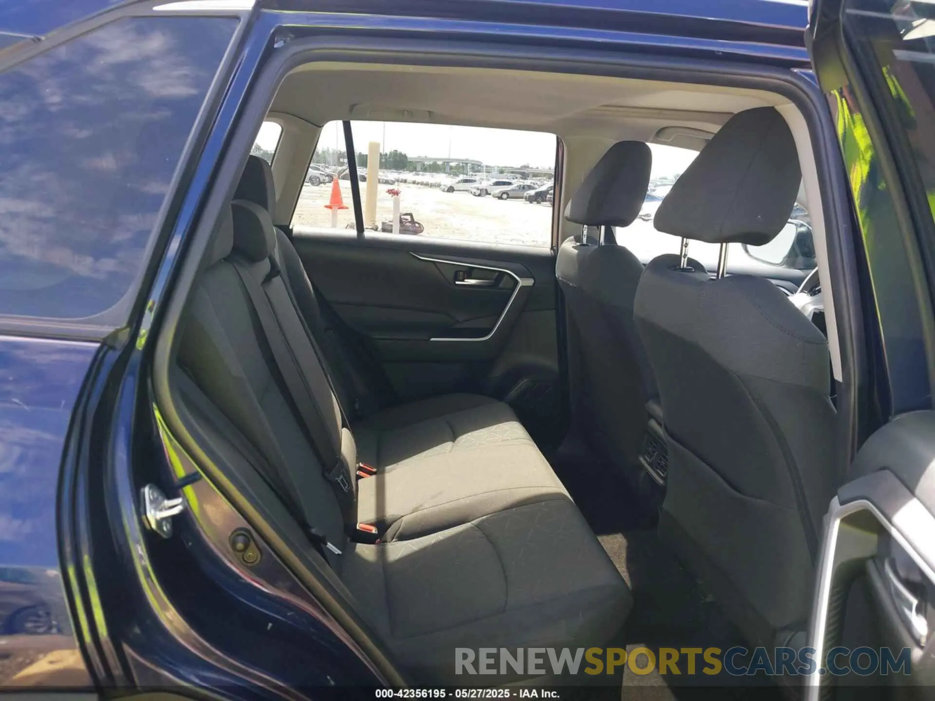 8 fotografías del automóvil dañado 2T3RWRFV9RW232652 TOYOTA RAV4 HYBRID 2024