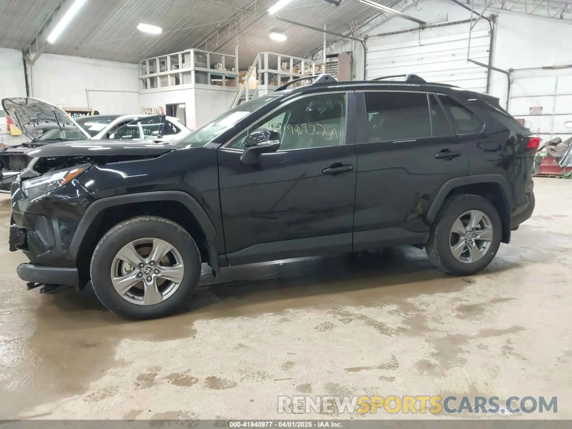 14 fotografías del automóvil dañado 2T3RWRFVXRW238122 TOYOTA RAV4 HYBRID 2024