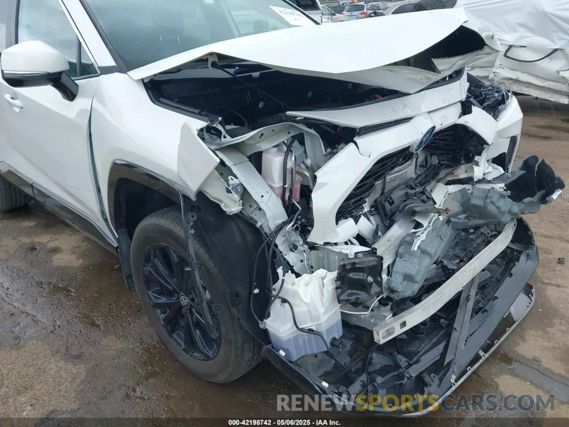 18 fotografías del automóvil dañado 2T3T6RFV3RW066117 TOYOTA RAV4 HYBRID 2024